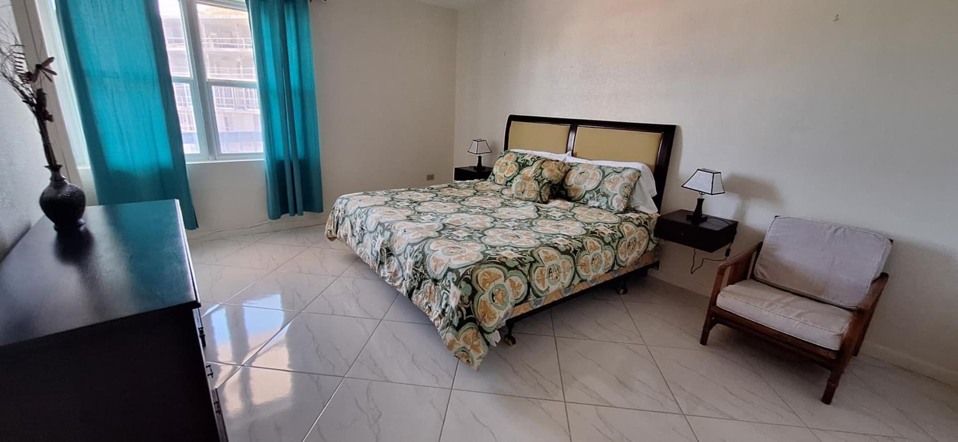Seaview Property 3B Two Bedroom Apt Hasting Towers