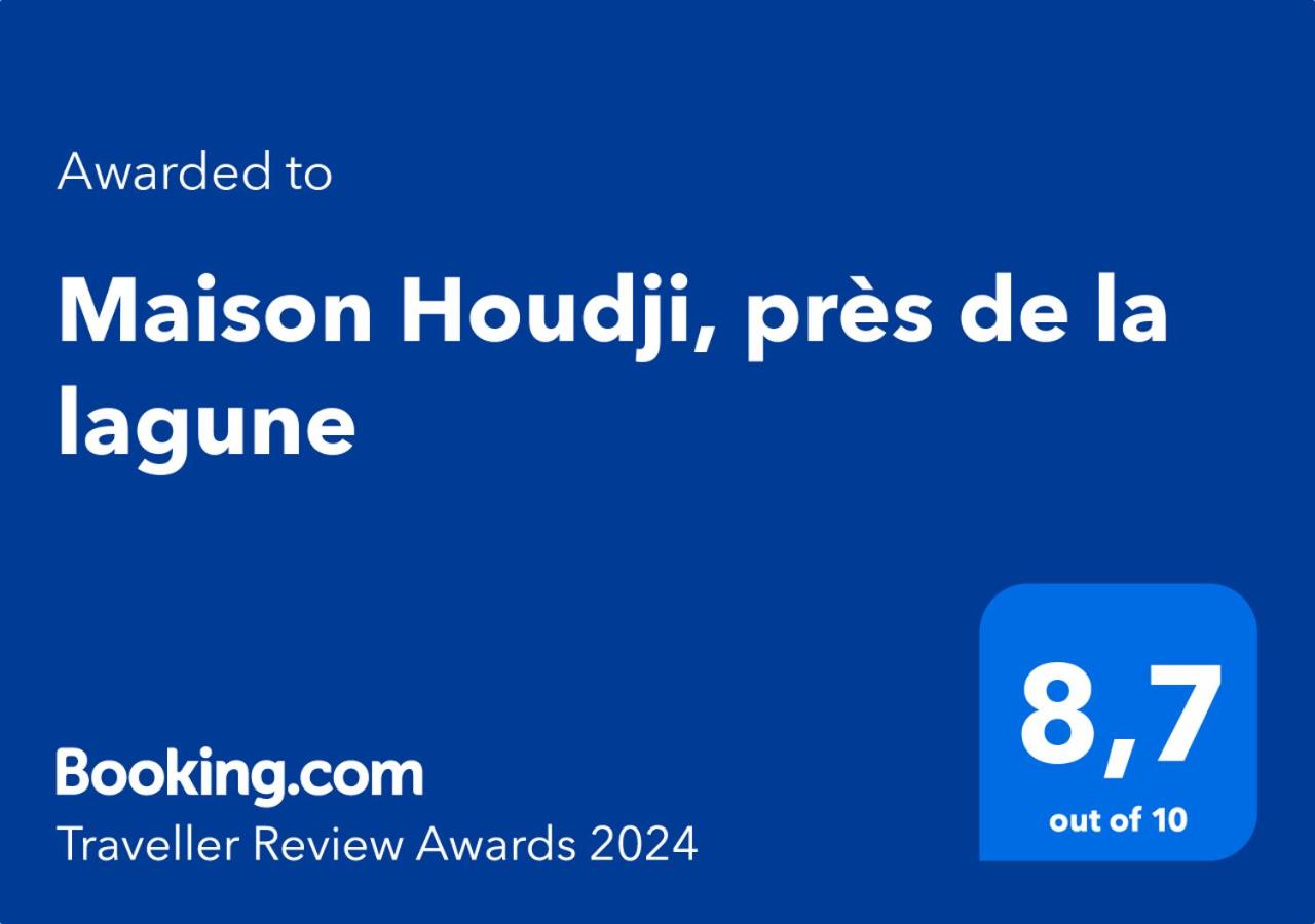 Maison Houdji, près de la lagune