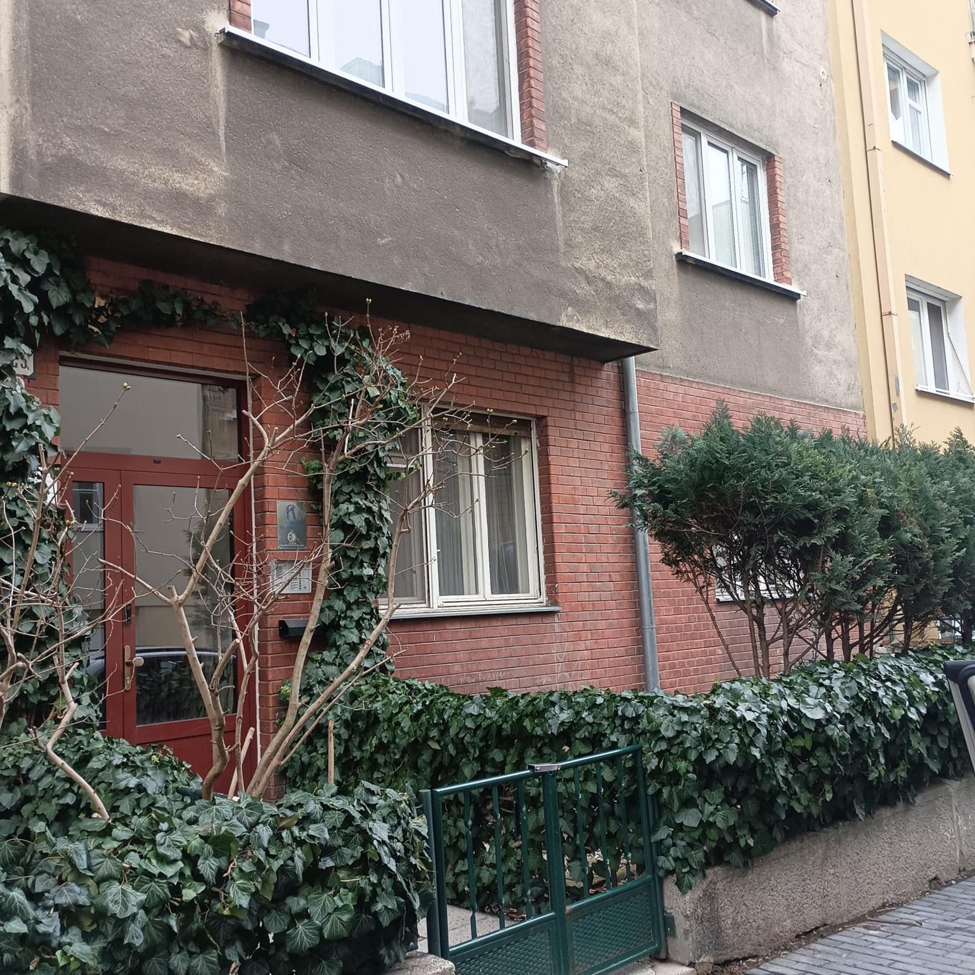 Mona Lisa Apartment
