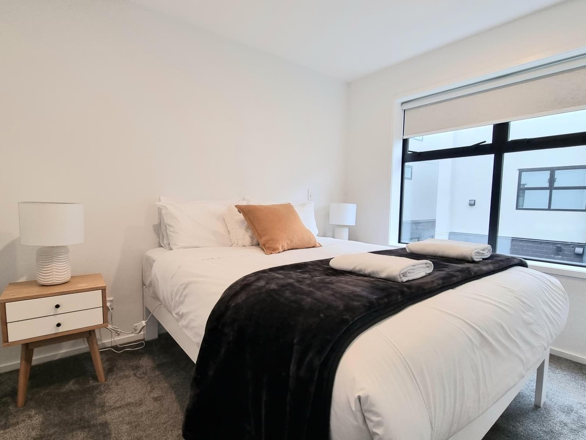 Central 2BRM 2BTH townhouse FREE carpark