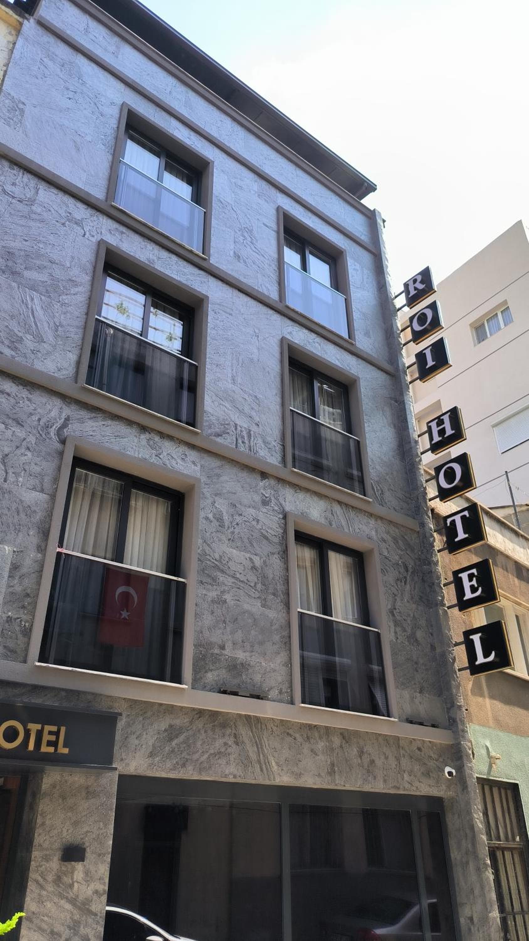 ROİ HOTEL İZMiR