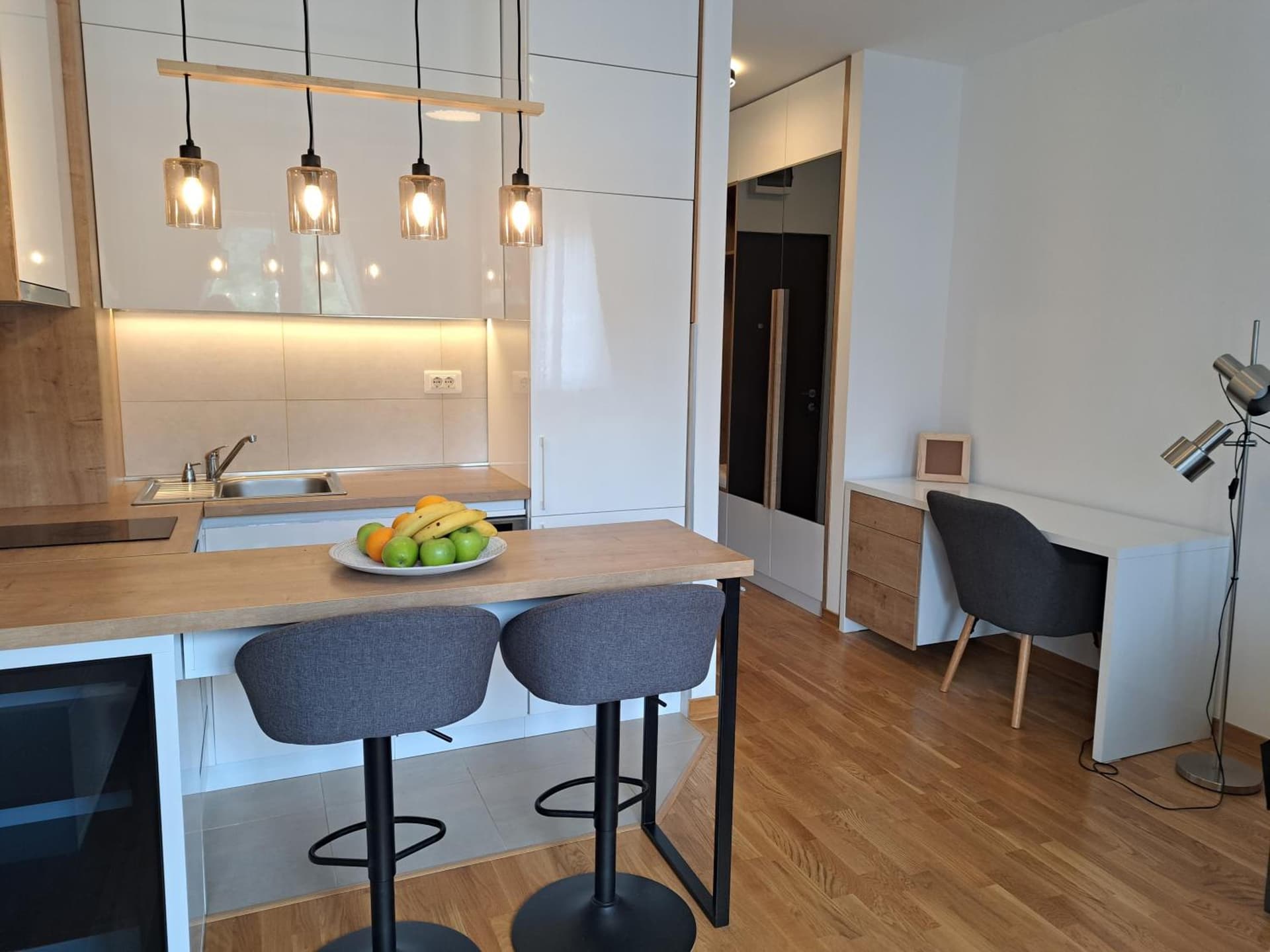 Marina City key Luxury Studio