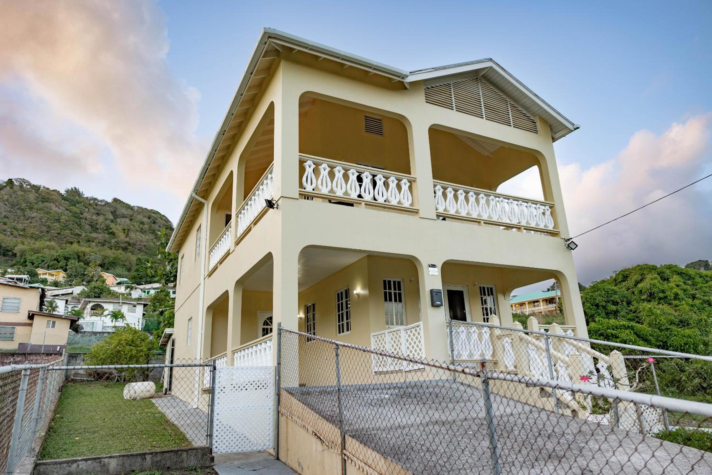 Pierocks Highgate Entire house with Free Parking and WI-FI