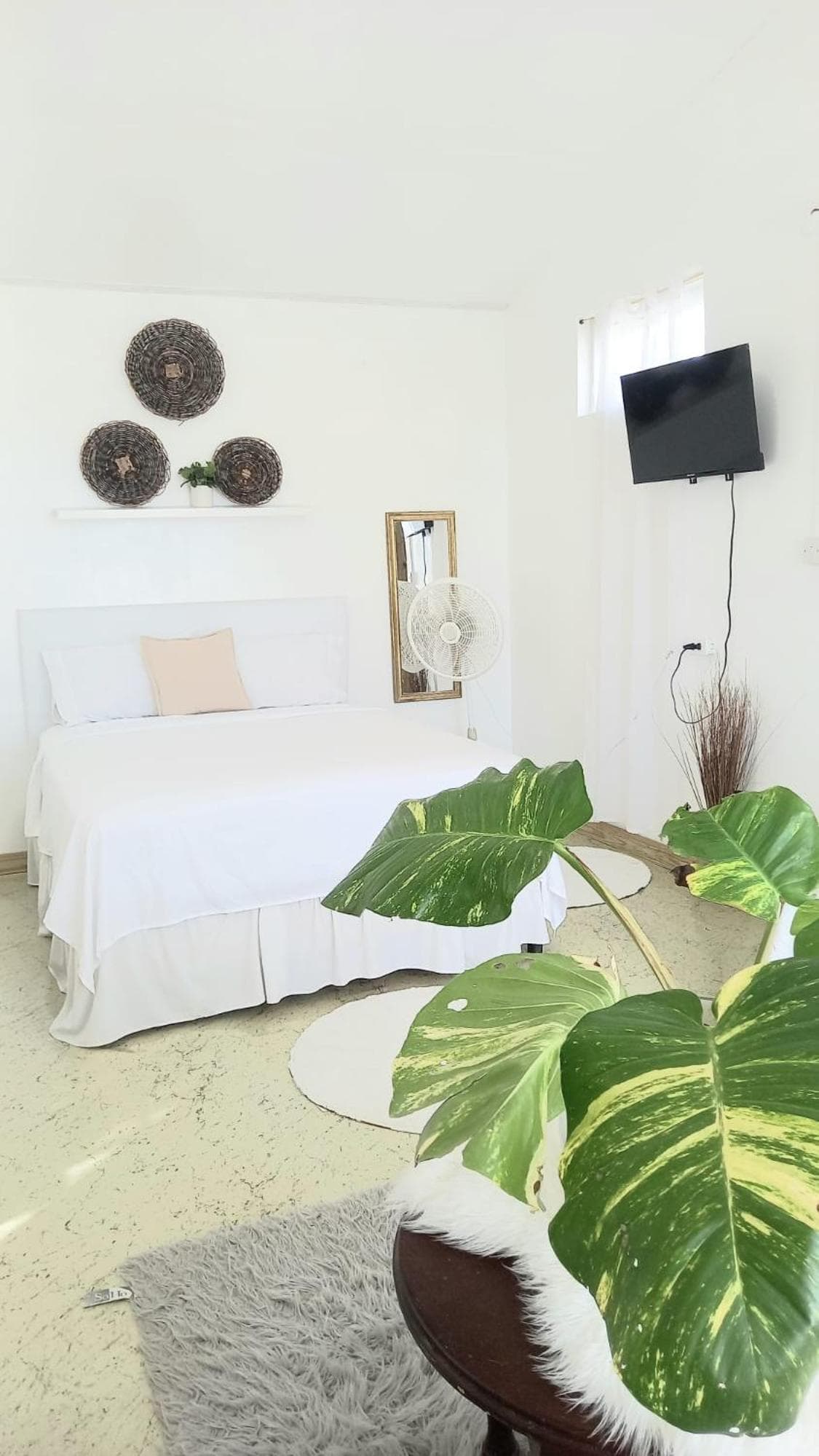 Place to stay close to US embassy and easy access to town