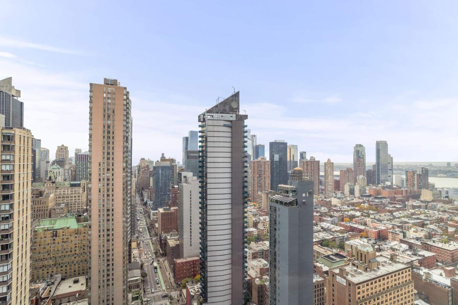 Elegant 2bed 2bath apt