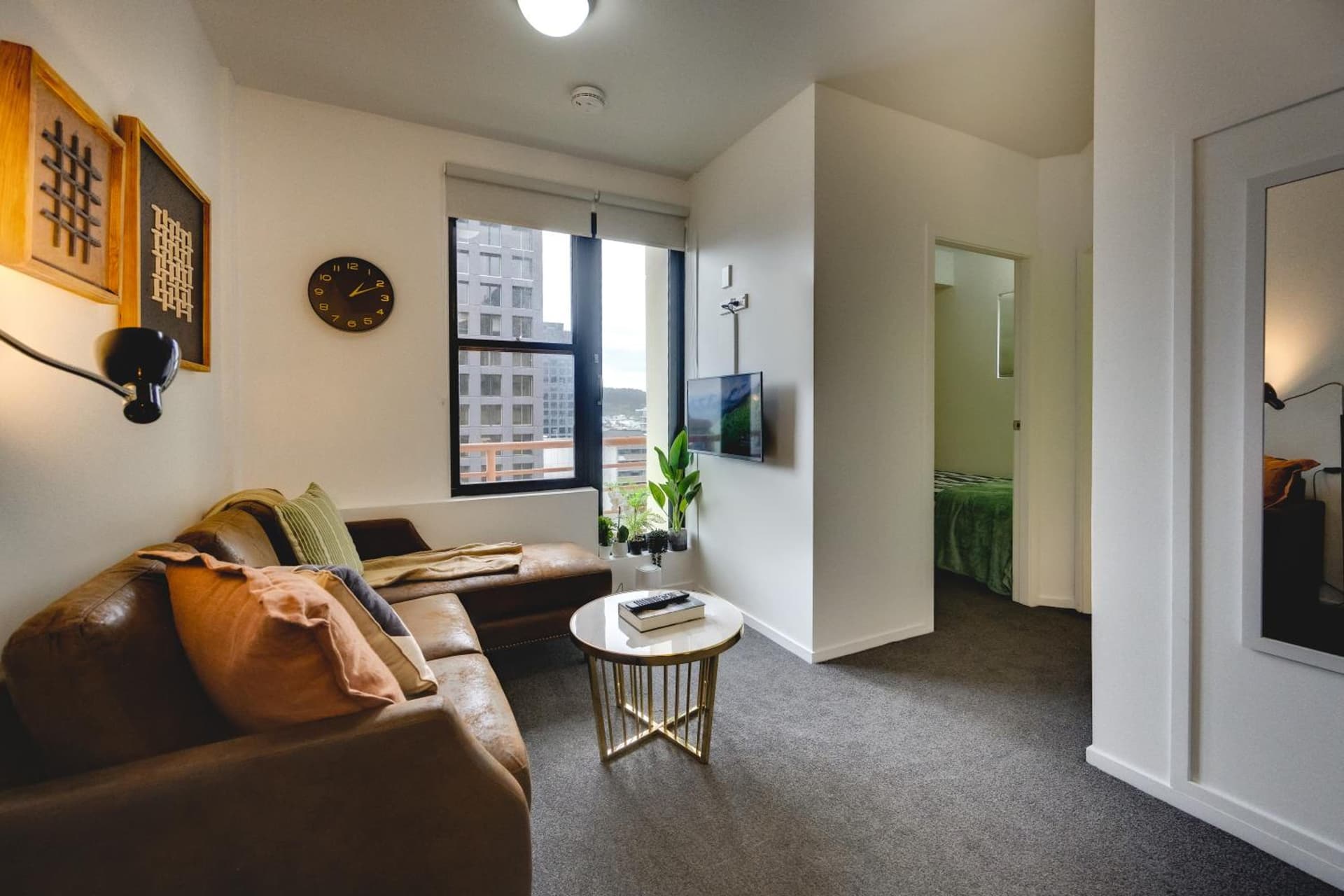 Top Floor - Secure Parking - Great Location - Quiet - City Ciew