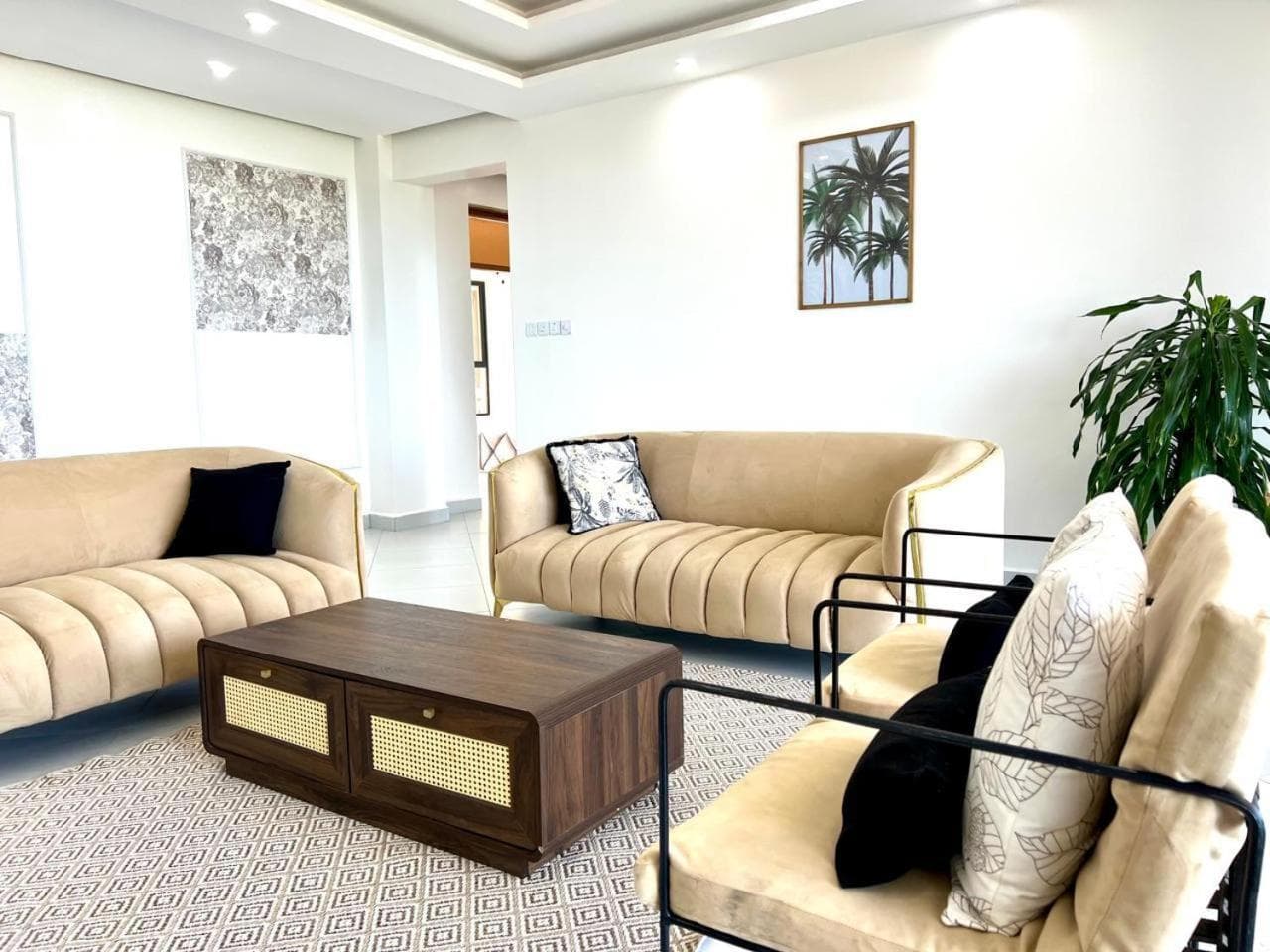 Luxe beachfront apt in nyali