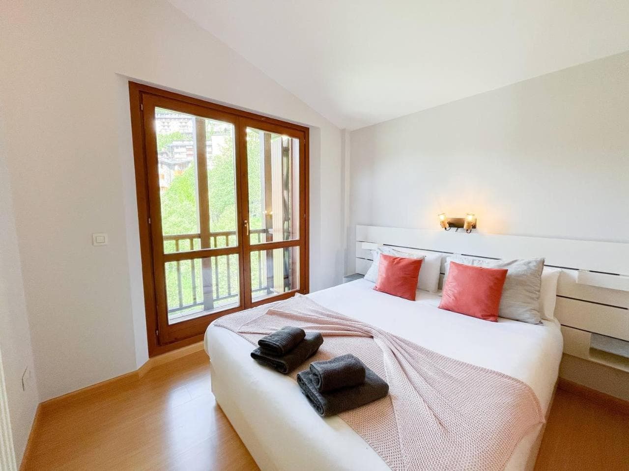 Ático De 3 Habitaciones Con Vistas Soldeu - Parking incluido l by BonesVacances
