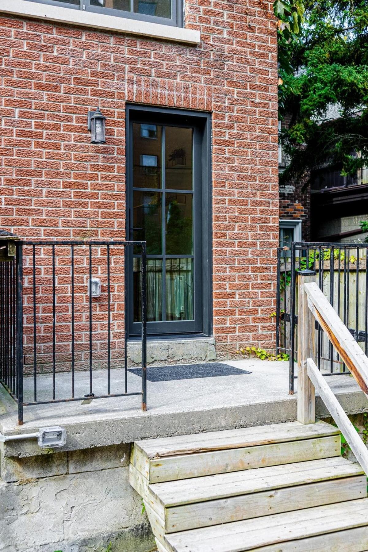 Downtown Oasis-2BR-Spa Bath-Pet Friendly, Free Parking
