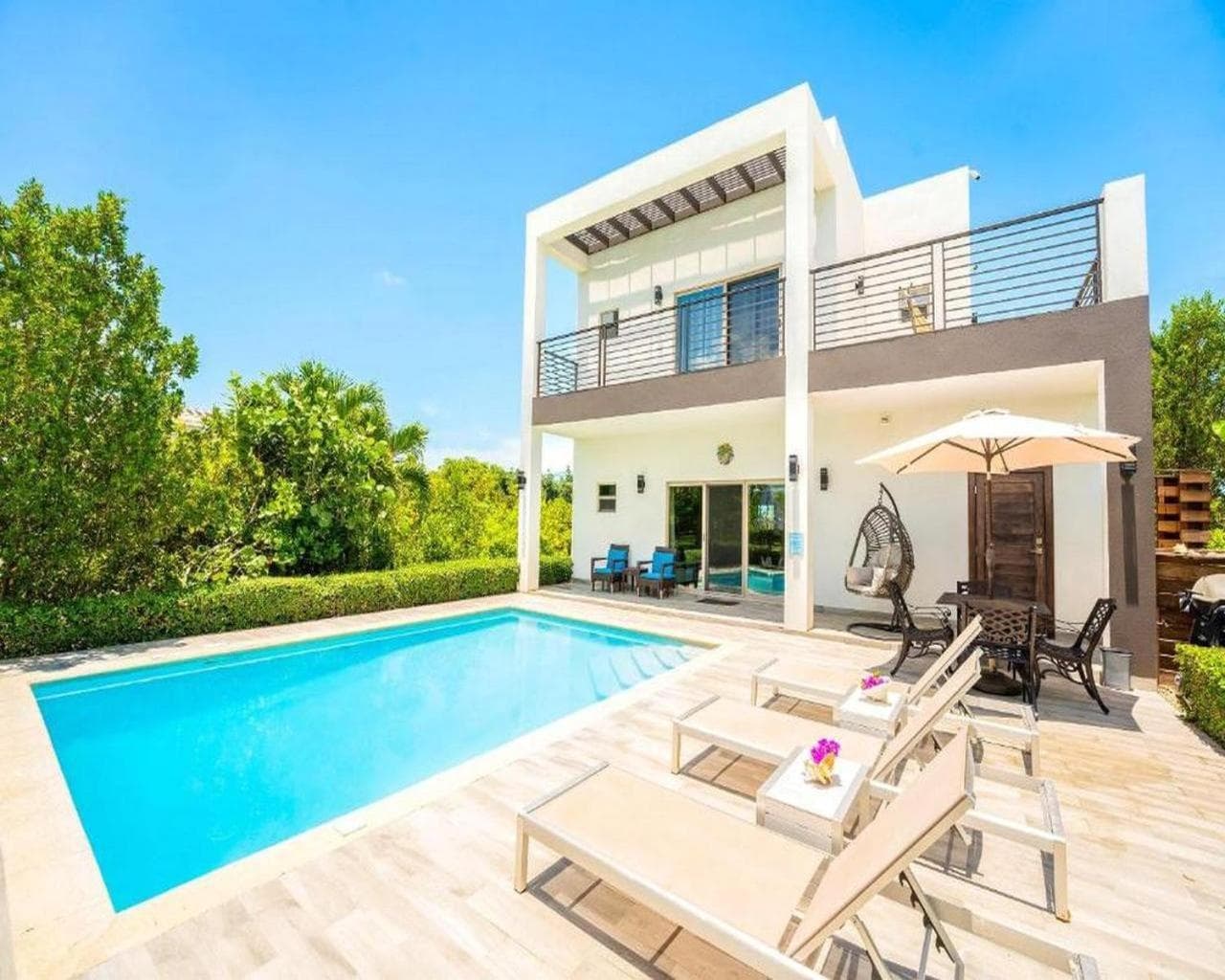 Private Pool Villa Ocean Views