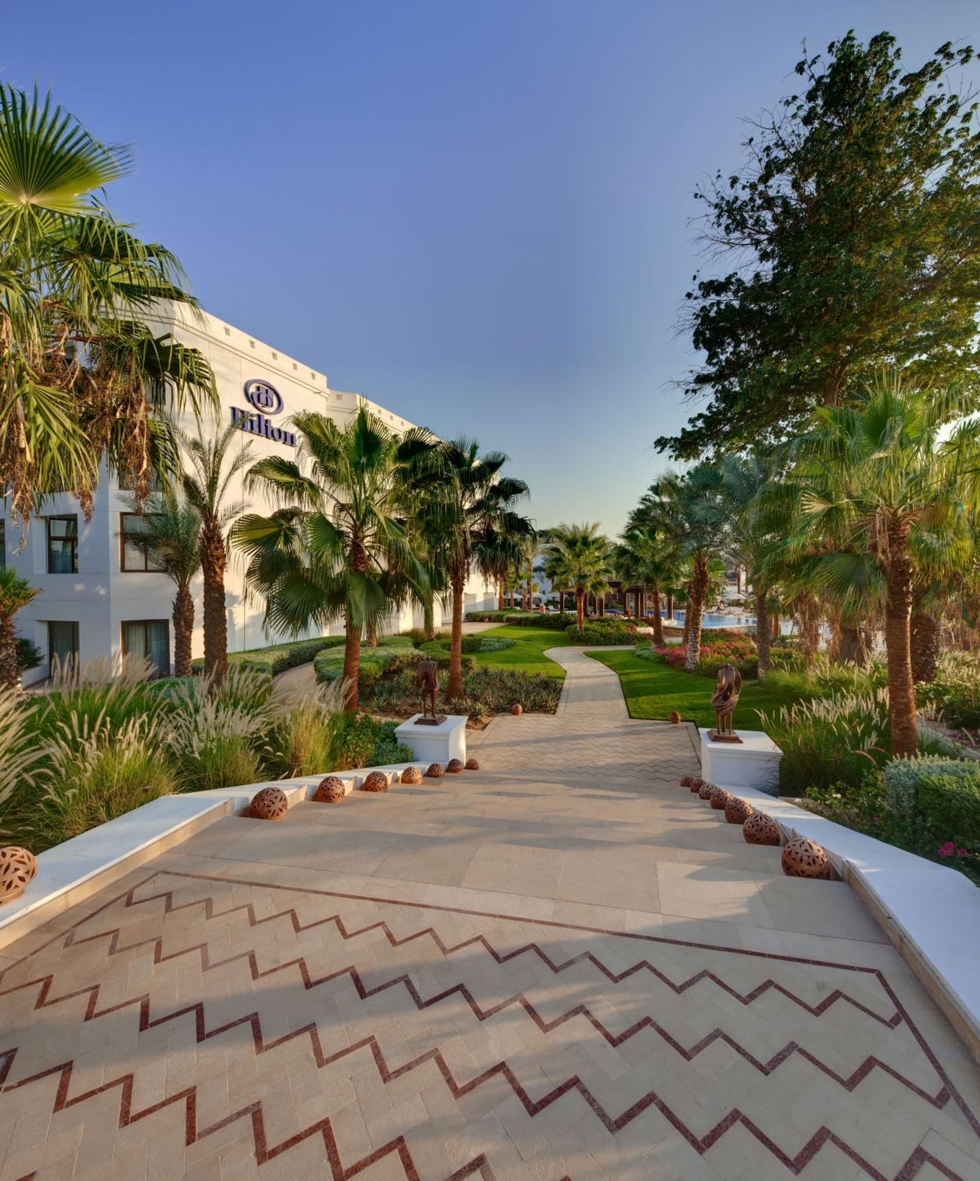 Hilton Luxor Resort & Spa