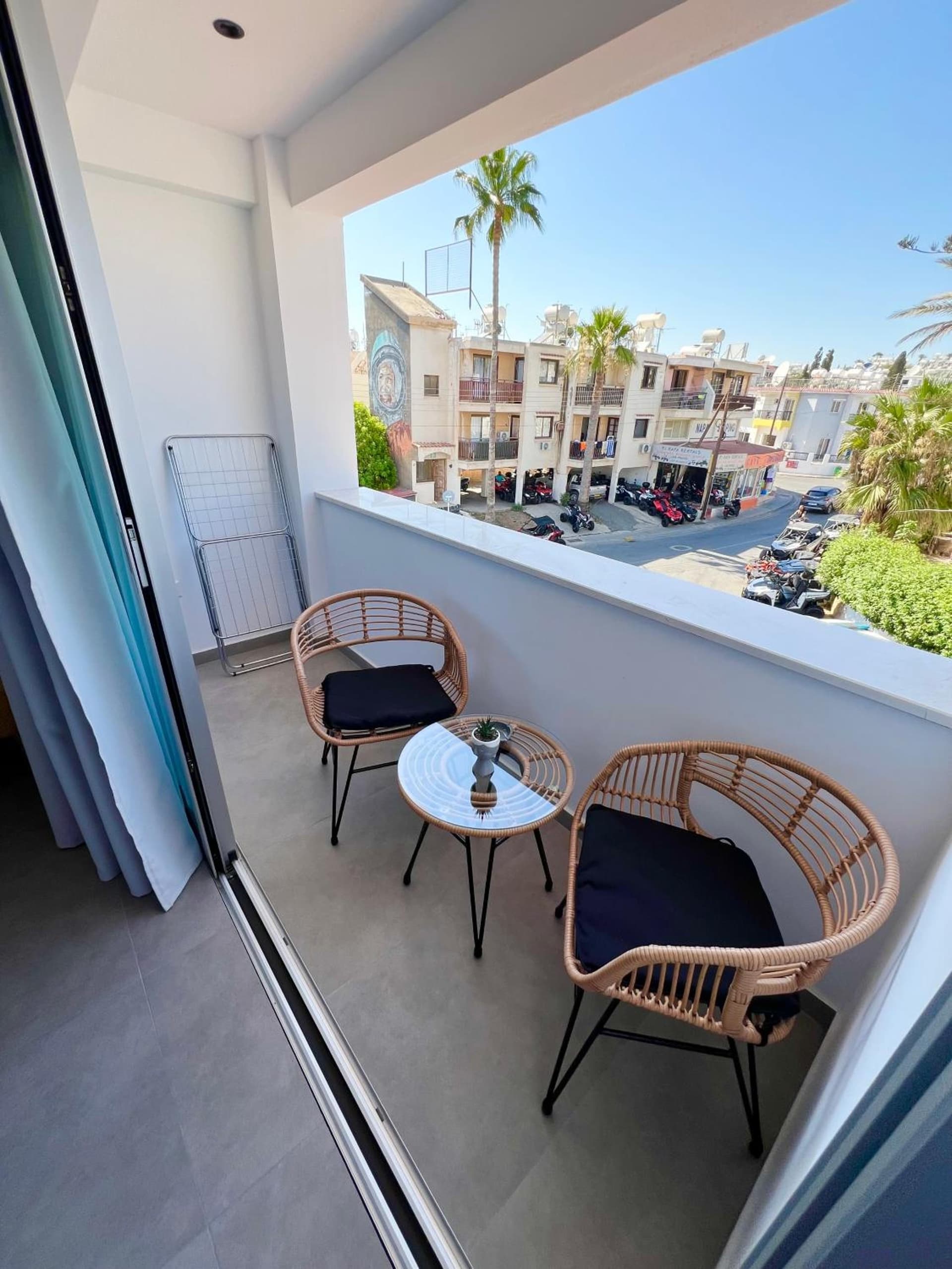 Living Boutique Apartments Adults Only