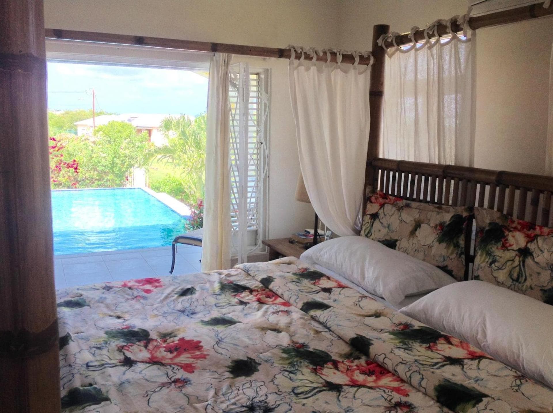 Remarkable 3-Bed Villa in christ church
