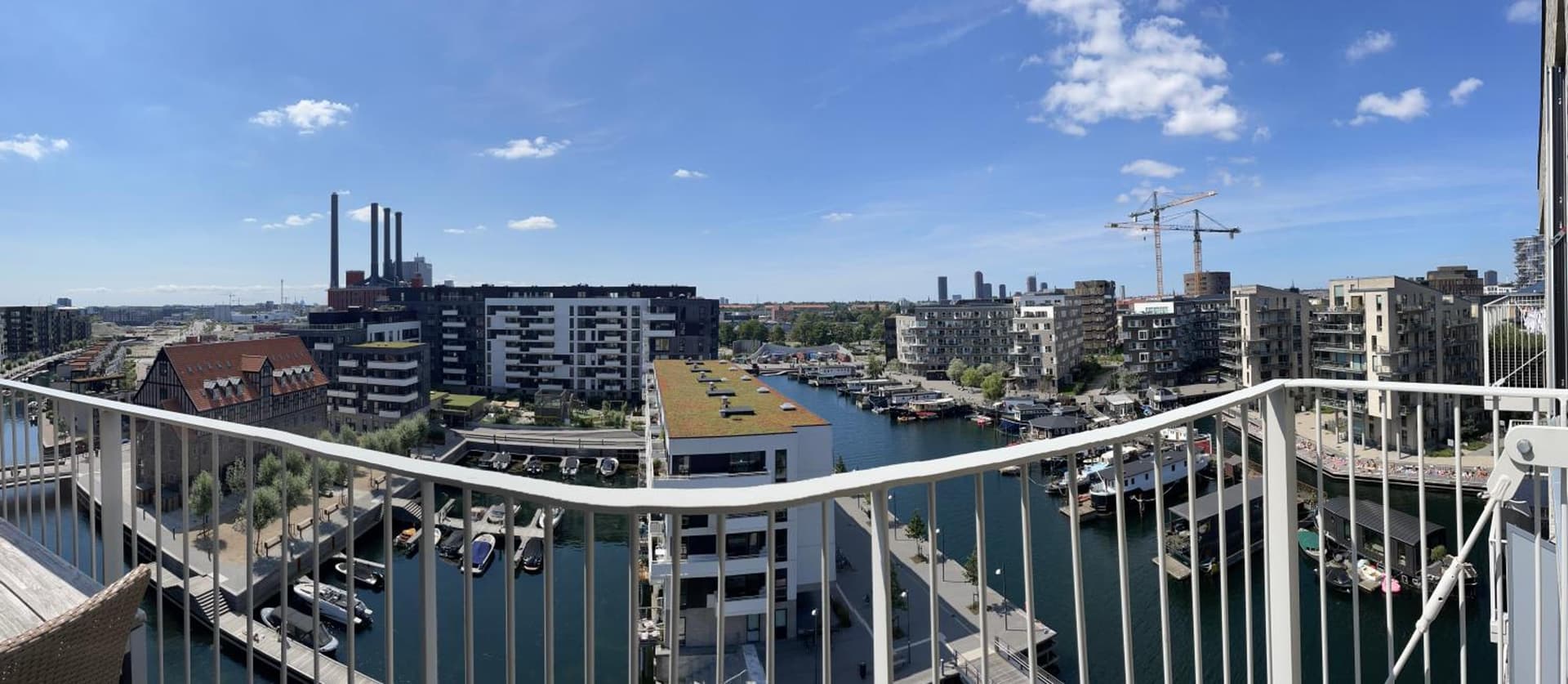 Luxury Harbour View Apartment with direct elevator acces to secured underground parking, free for 28 nights or more