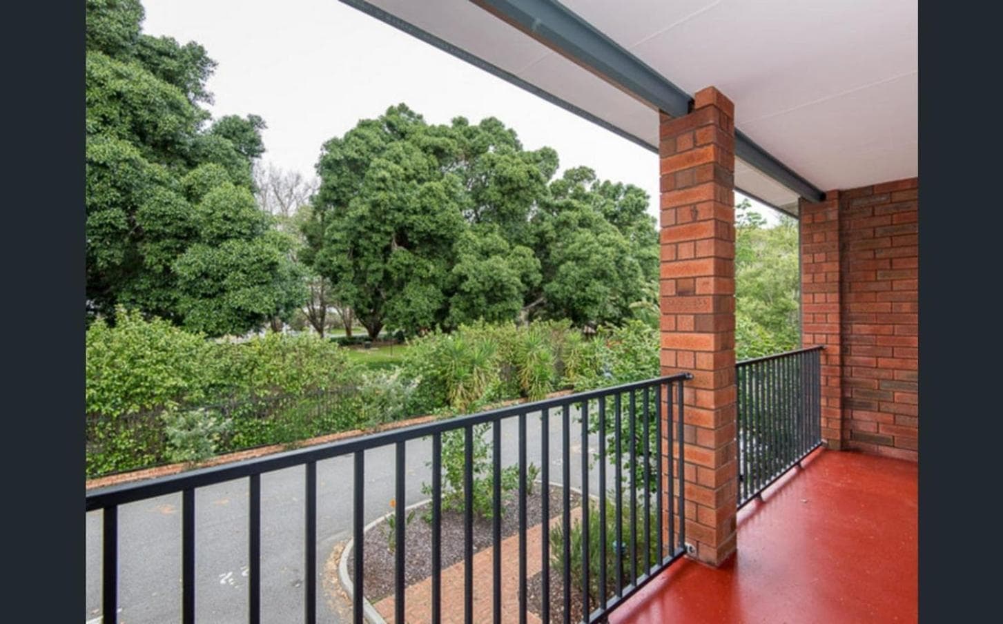 22 Heavenly Highgate 2 Bedrm & Parking-Walk to HBF