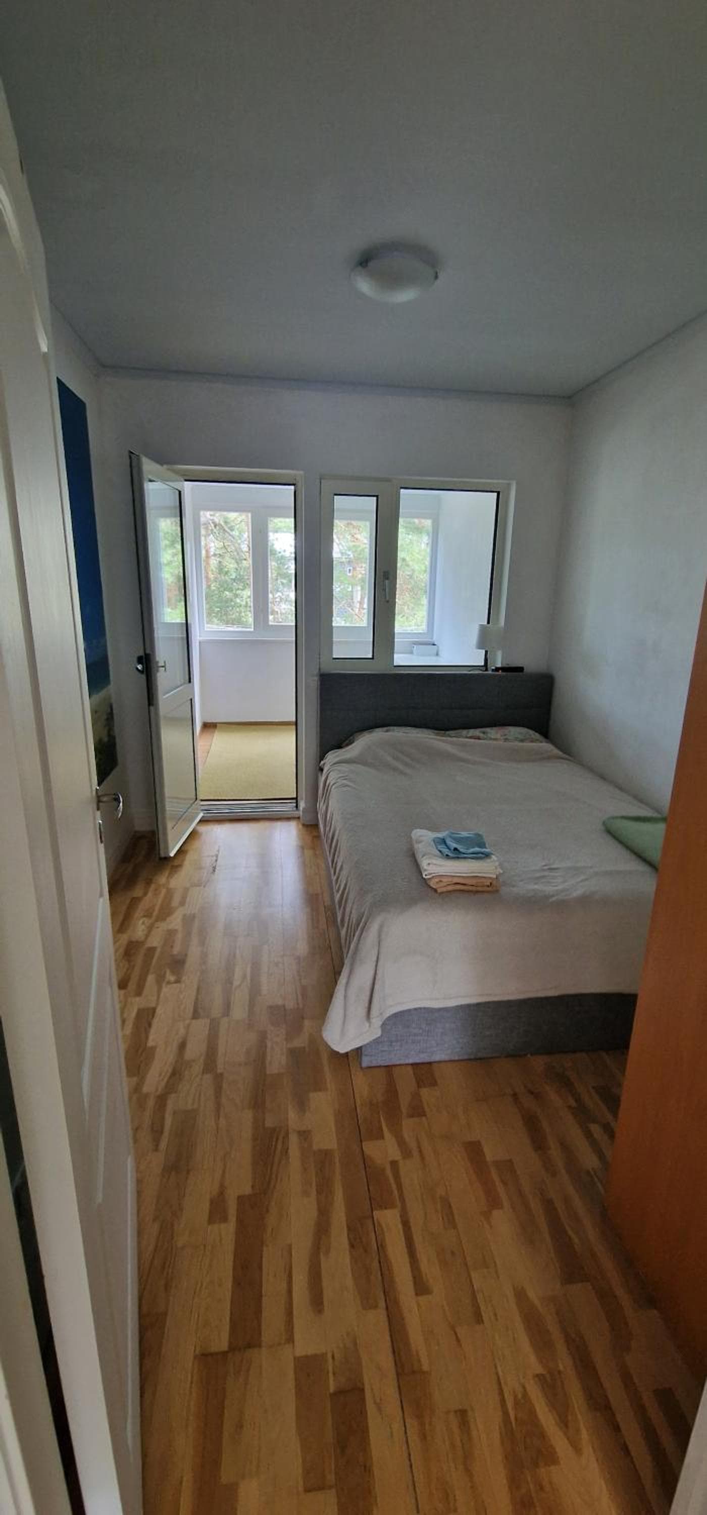 Forest-windowed 400m to beach Lielupe apartment
