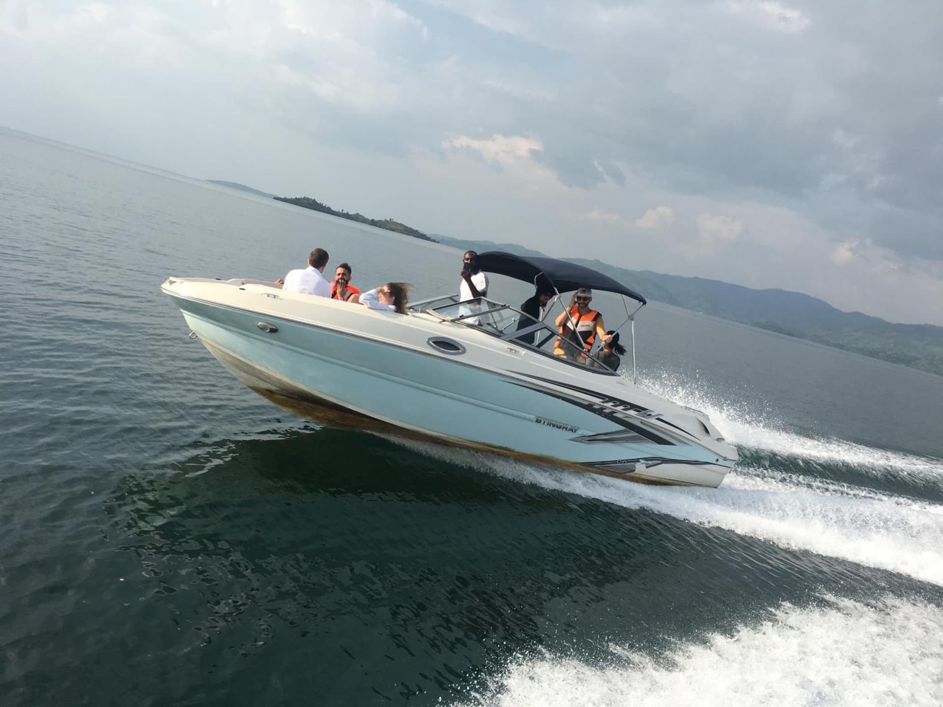 Visit Seven islands and Swimming cows in lake kivu by Boat