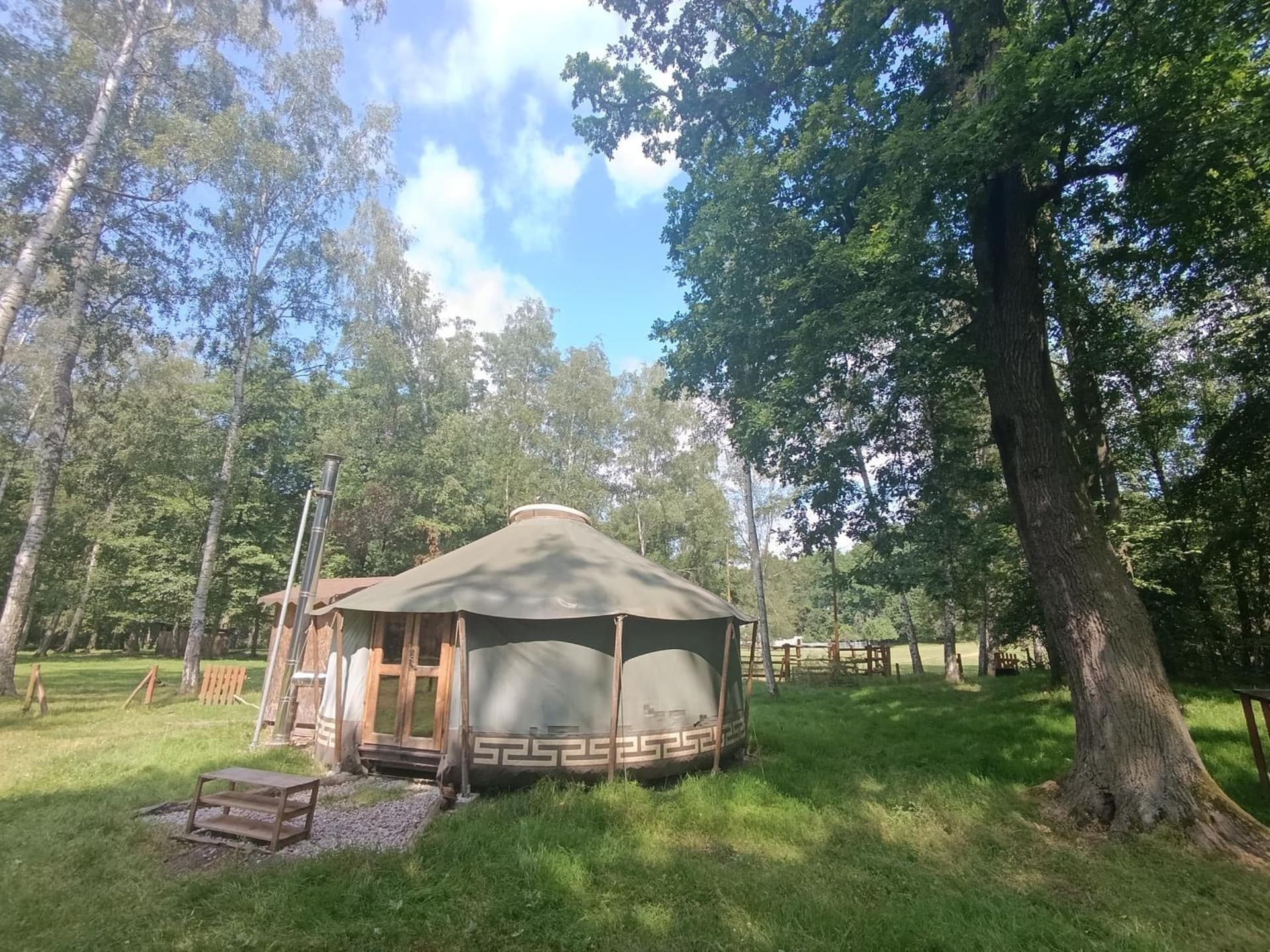 Jurta na farmě