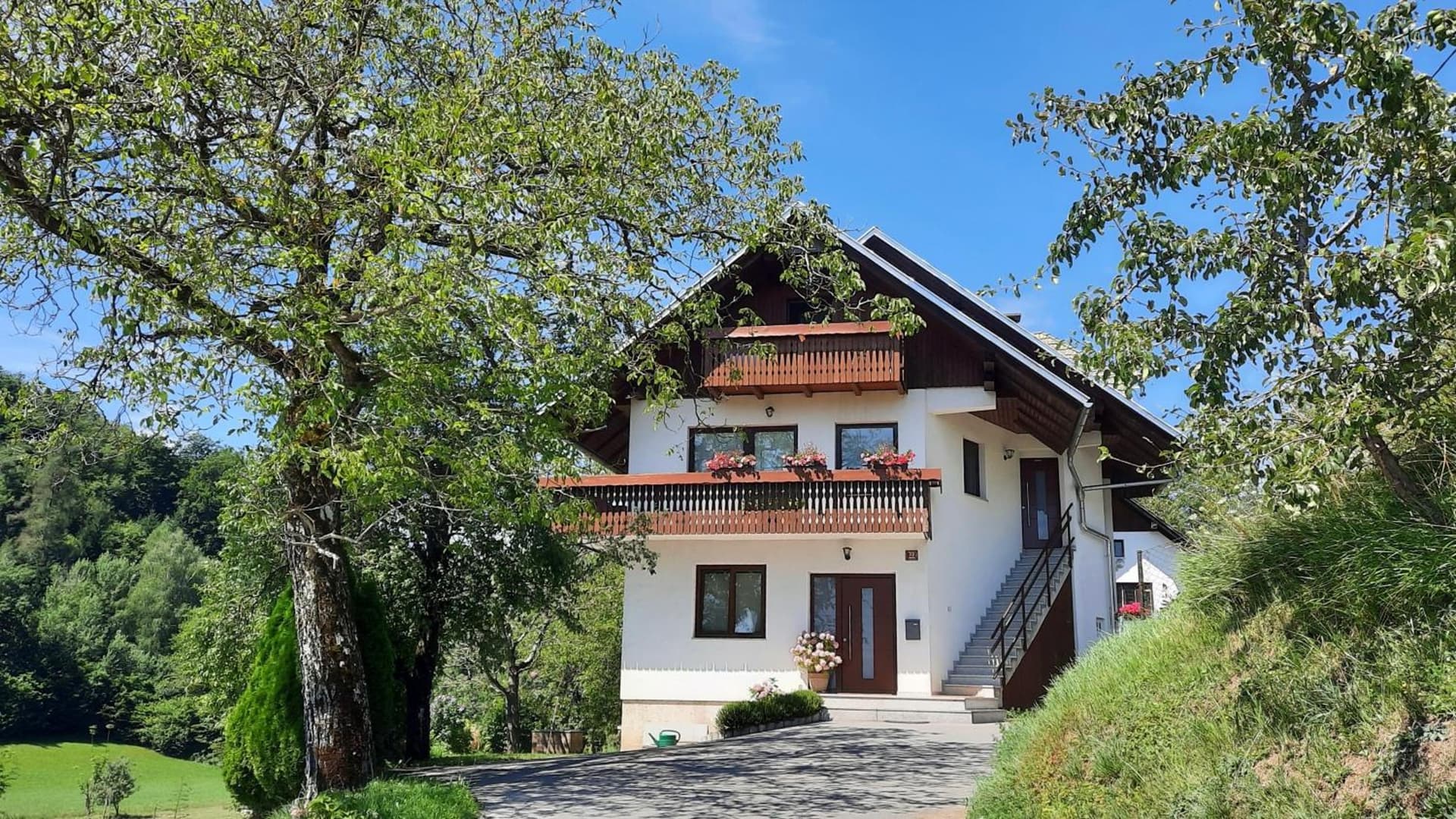 Apartma Lastovka