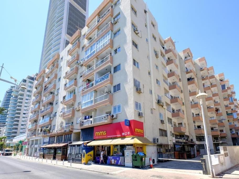 Luxury one bedroom - seafront