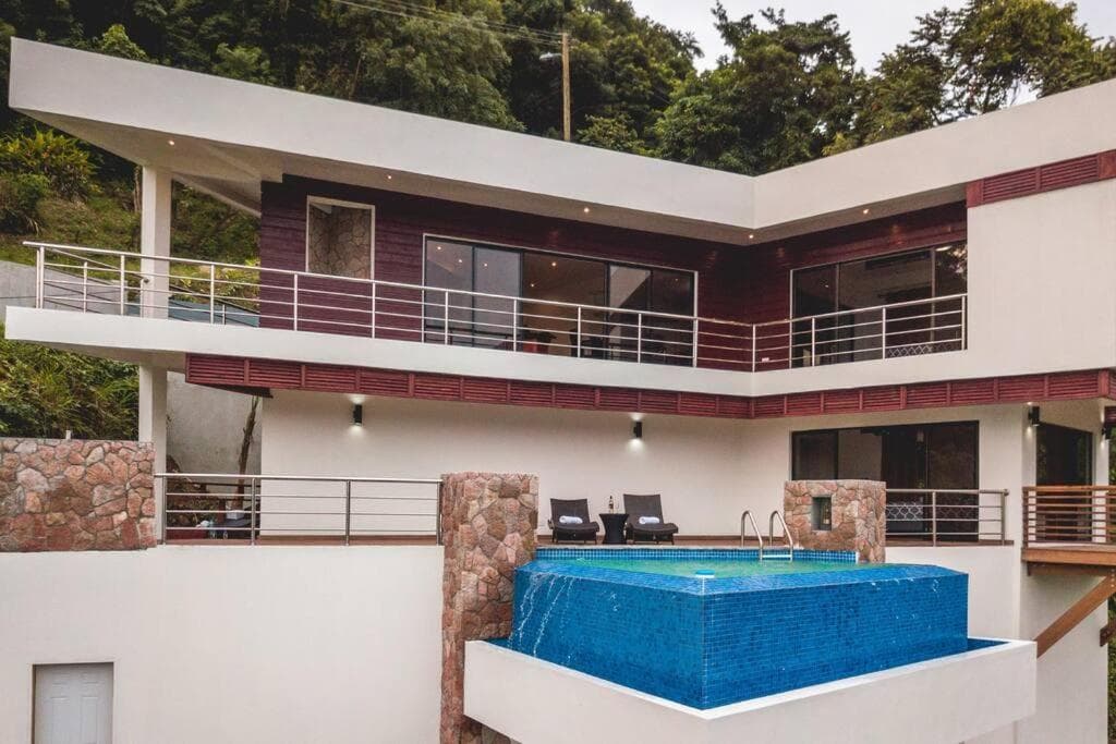 Sargas Villa - 1M Piton & Ocean Views! Woww