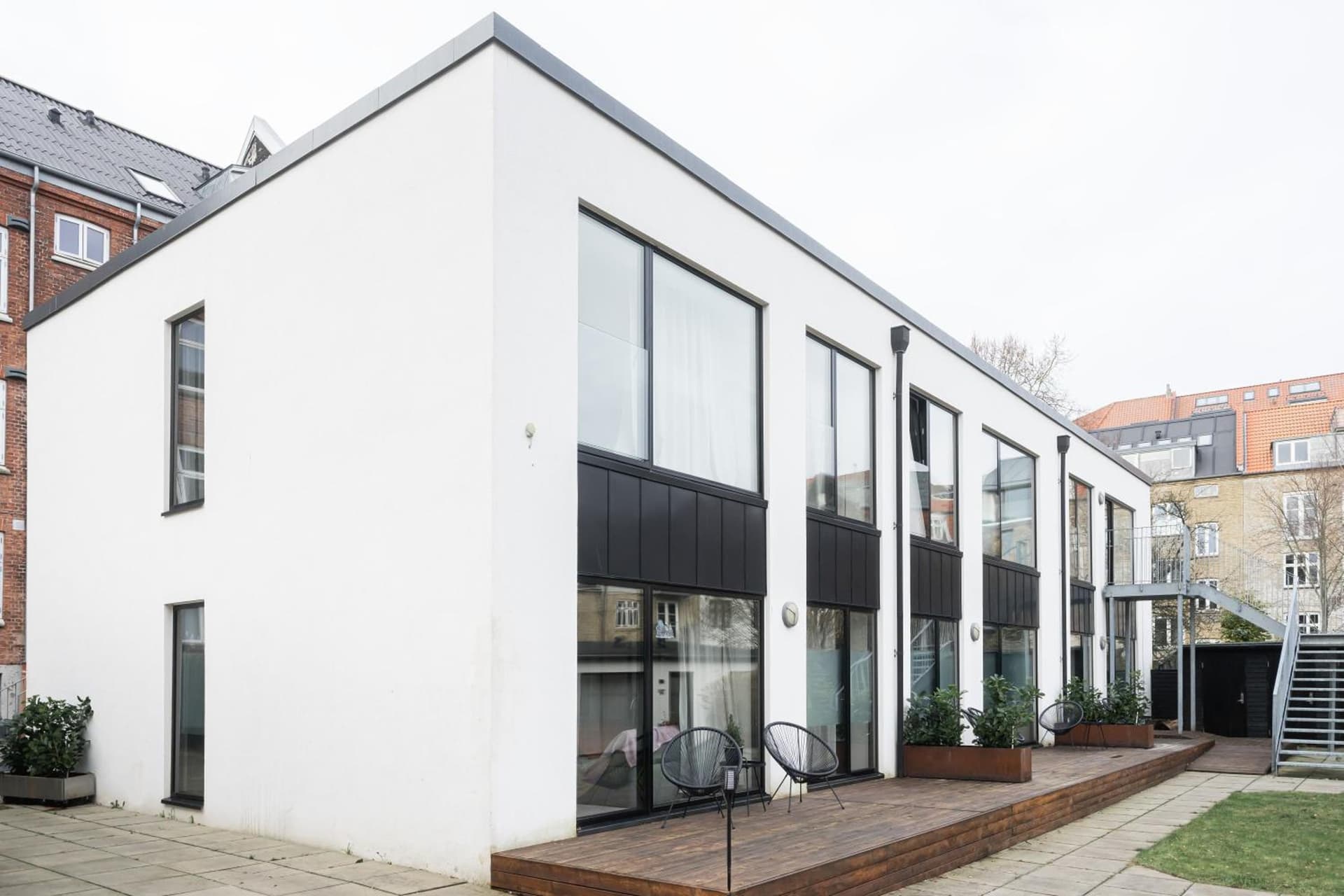 Fantastic apartment w french balcony