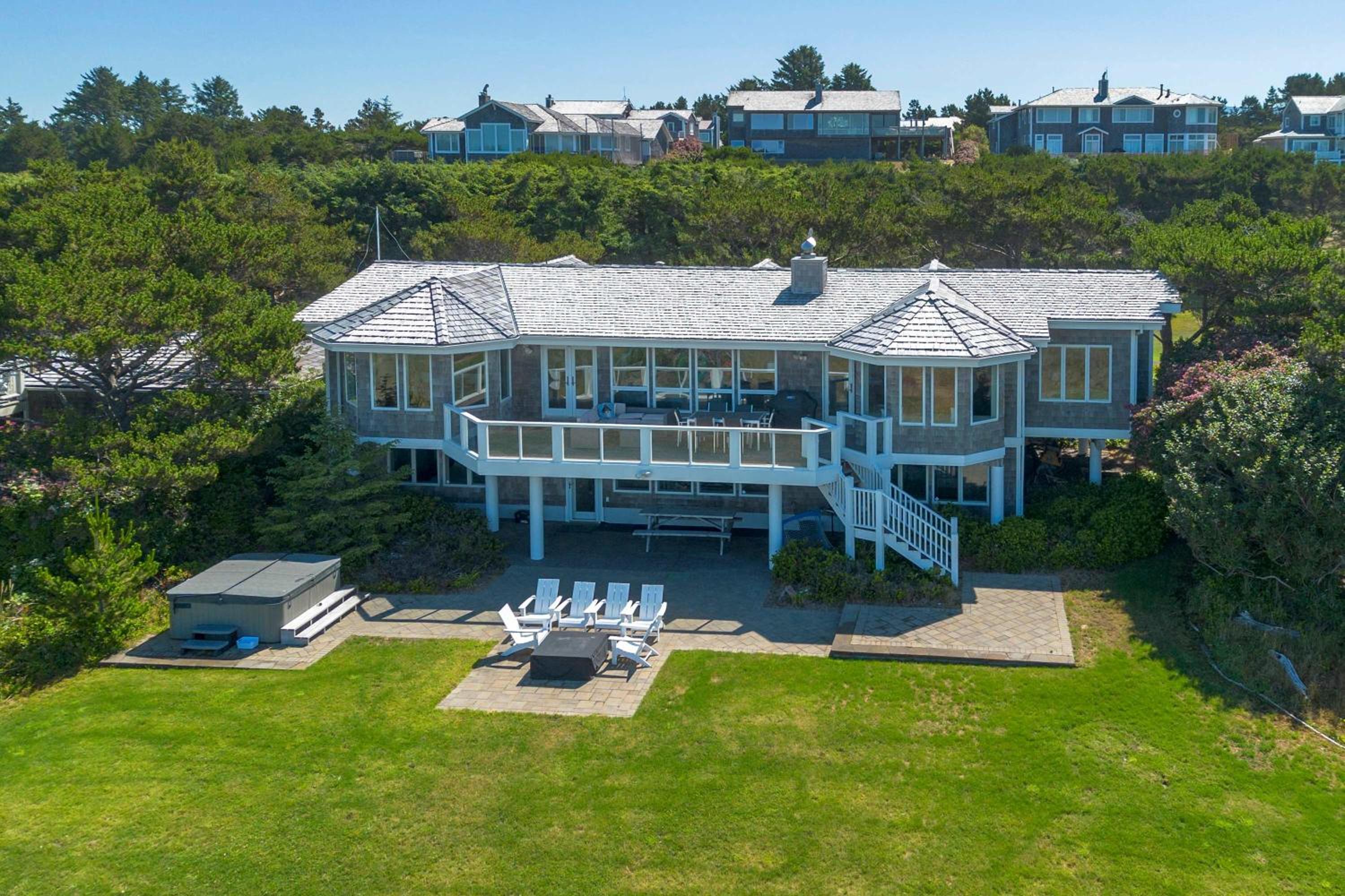 Elk Ridge - Lux oceanfront family retreat