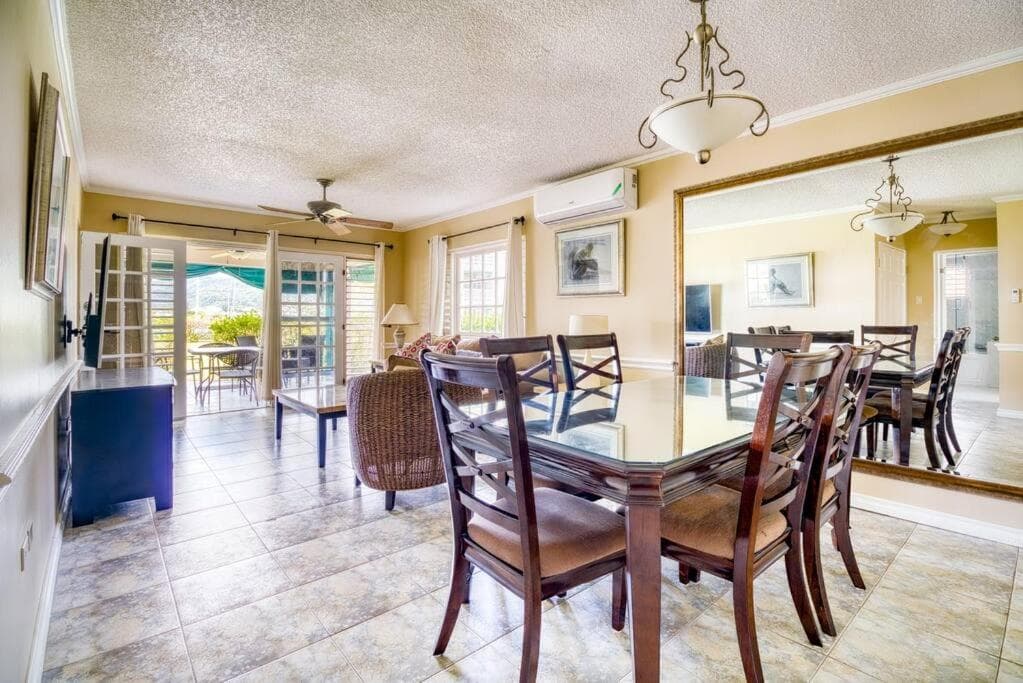 Two Bedroom Seafront Suite - Quiet & Relaxing