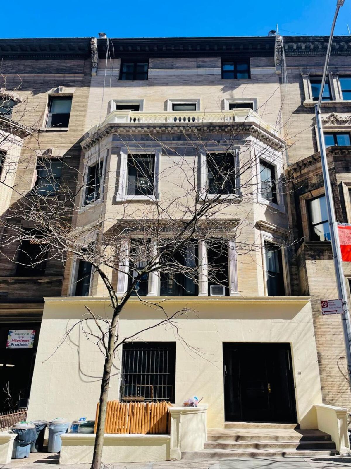74-3C New Studio in Prime UWS - GYM In Building