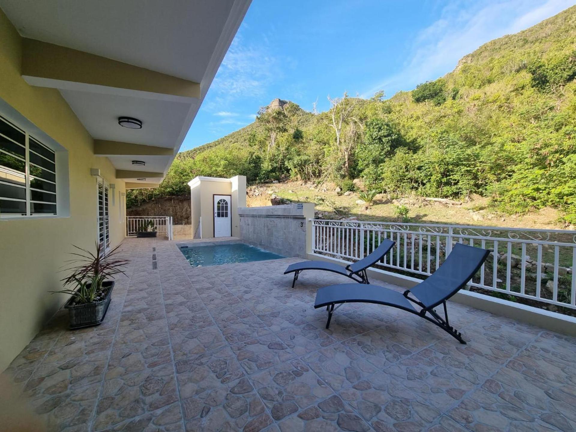 4Bed Condo - Sleeps 8 - Pool Bbq Views Parking