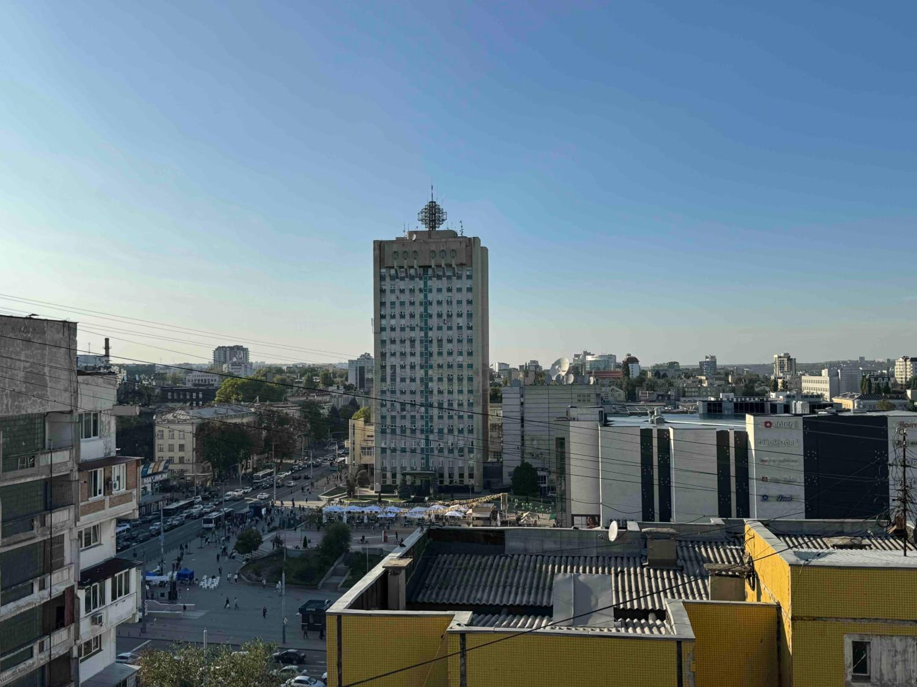 RentNow Modern Business Apartment with 3 Bedrooms in Centre Chișinău