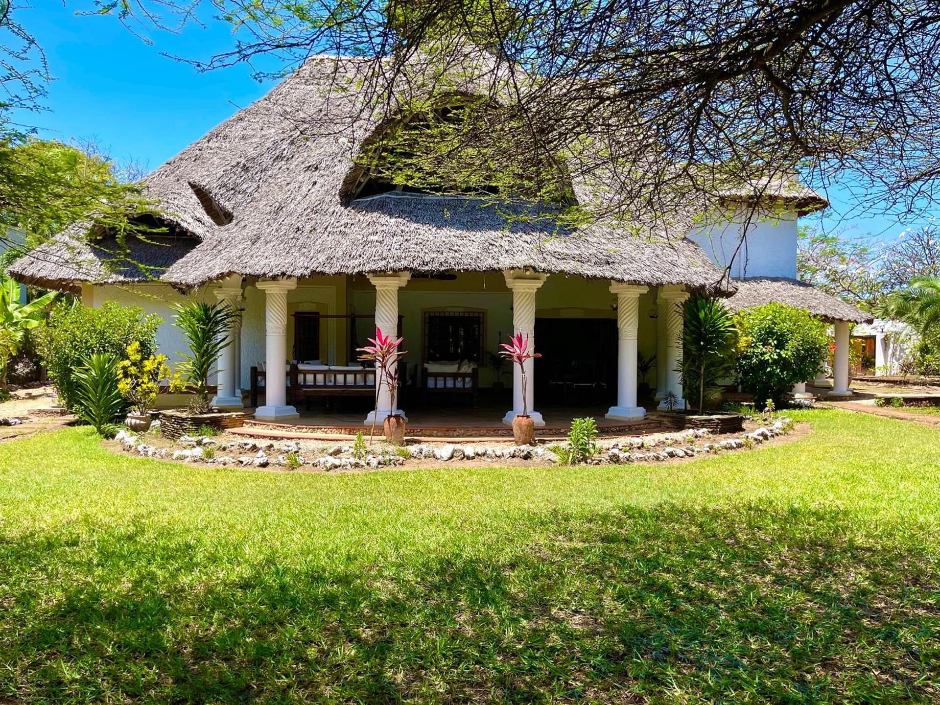 Shikamoo Cottage