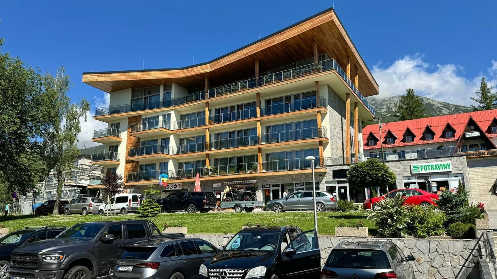 TRITA SK - Apartmán Hrebienok resort 108 - Central location - Garage parking