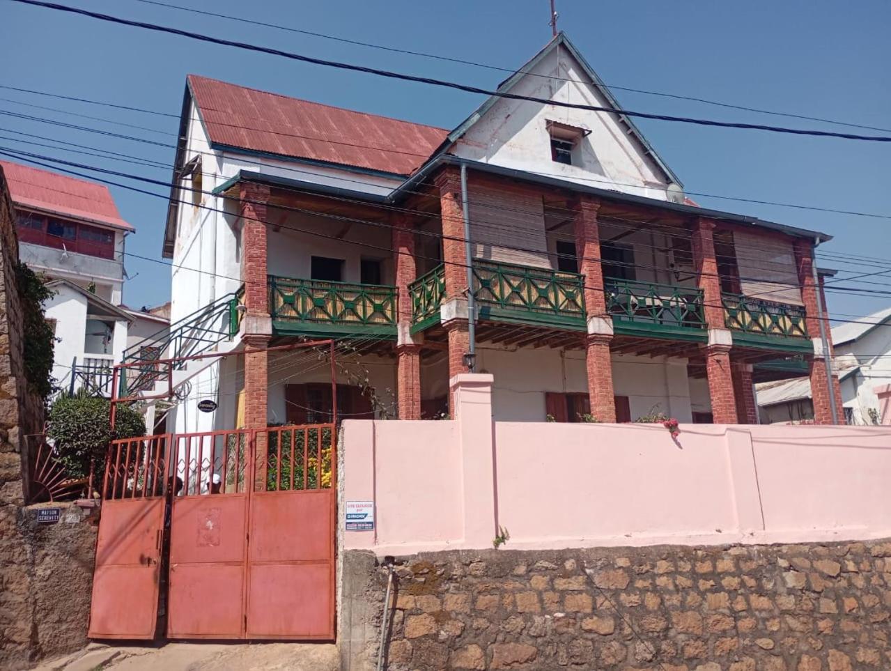 M'Serenity Guest House