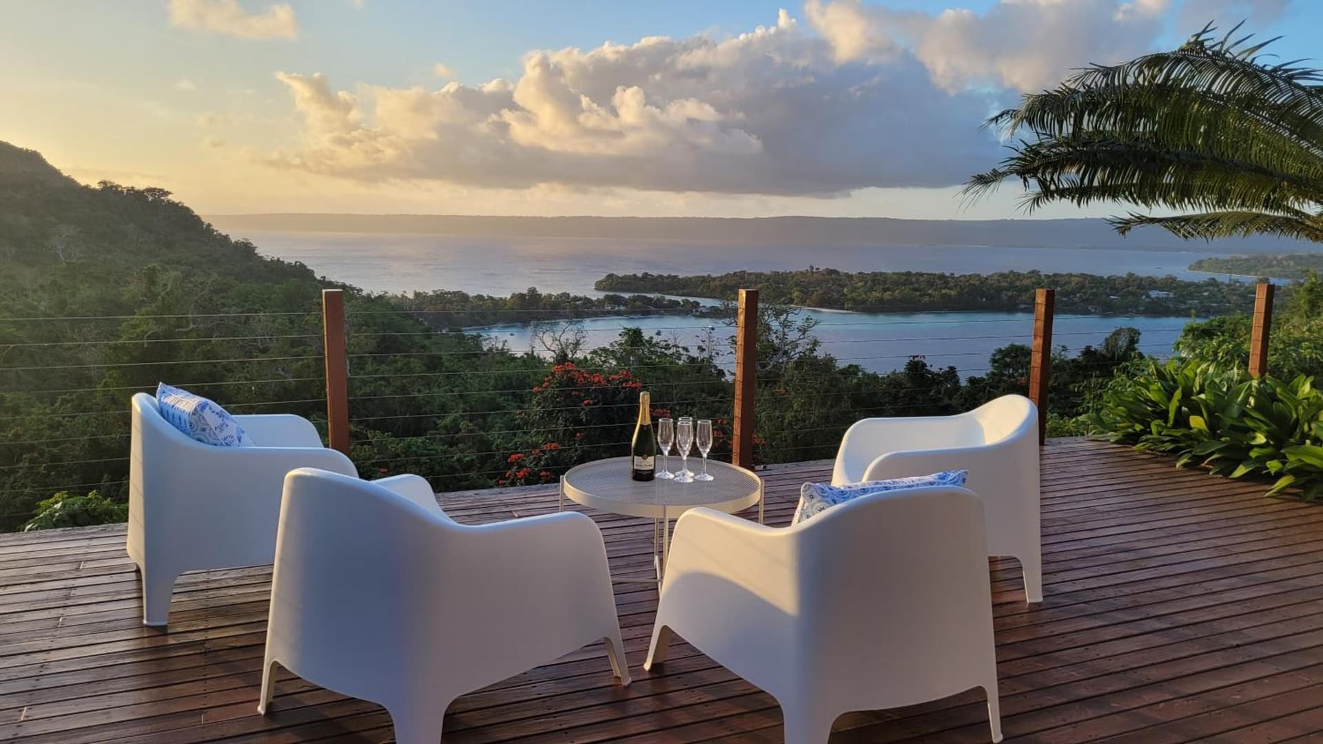 Longview - stunning views, sleeps 8