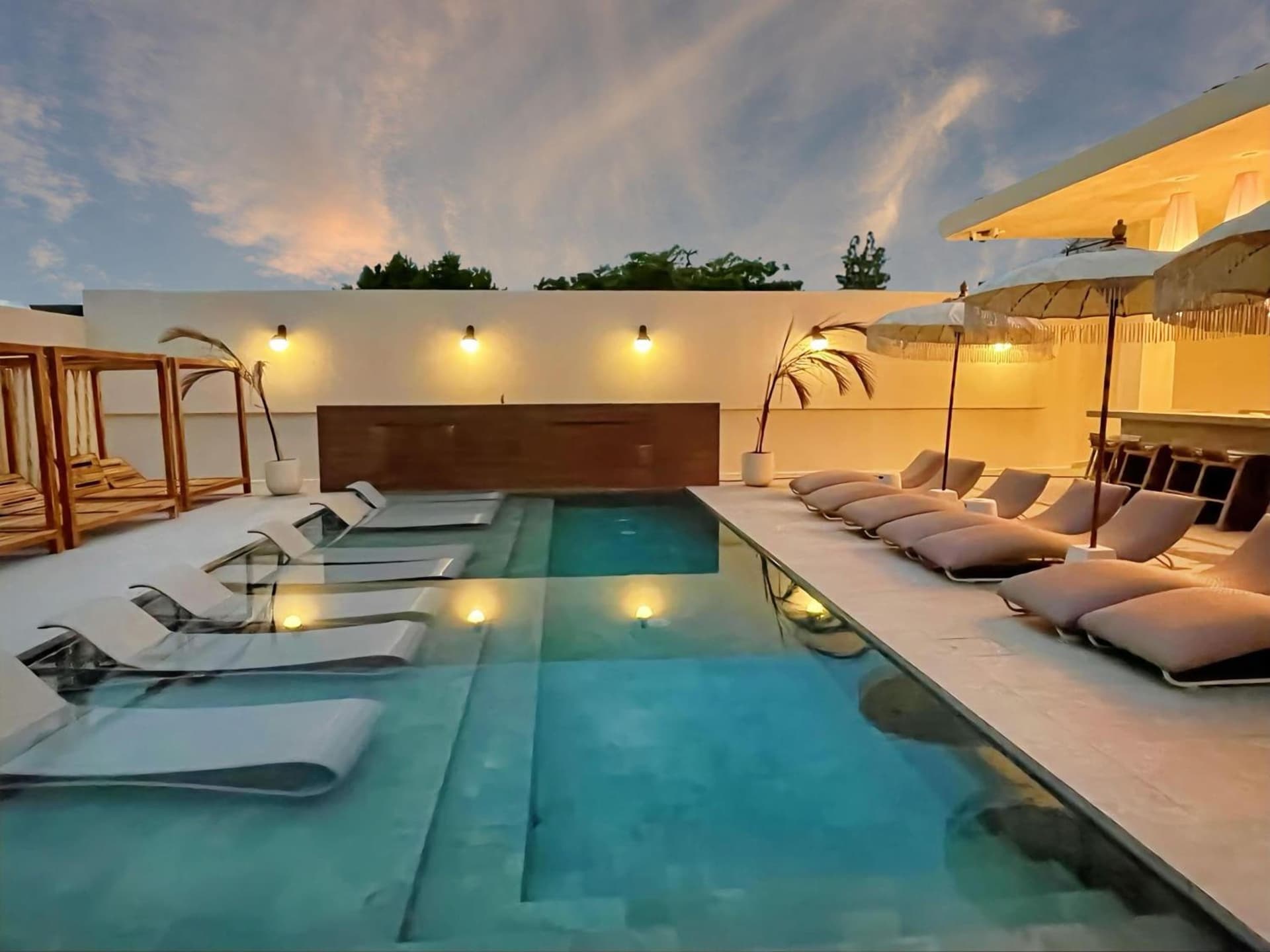 Bali Hotel Adults Only Isla Verde, a Trademark by Wyndham