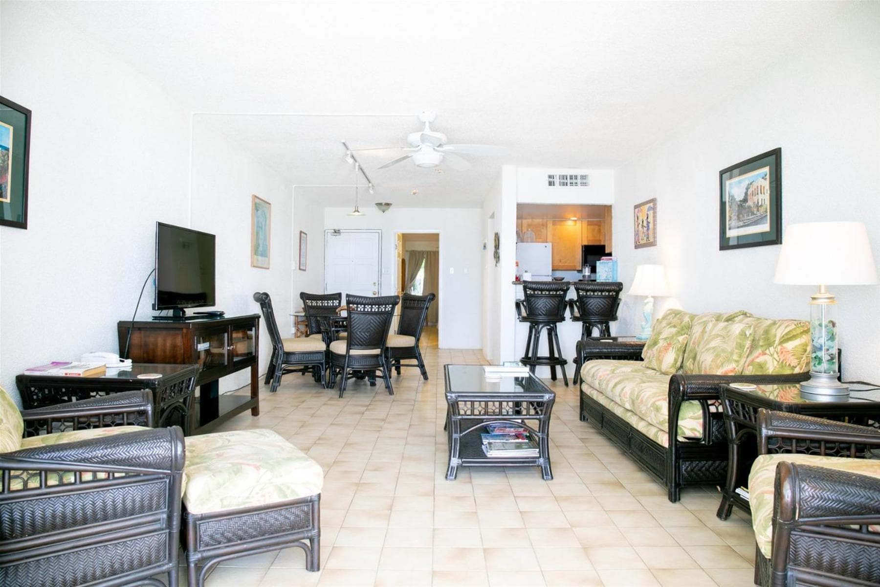 Welcome to Sea Breezes 2 bedroom 2 baths Ocean Views