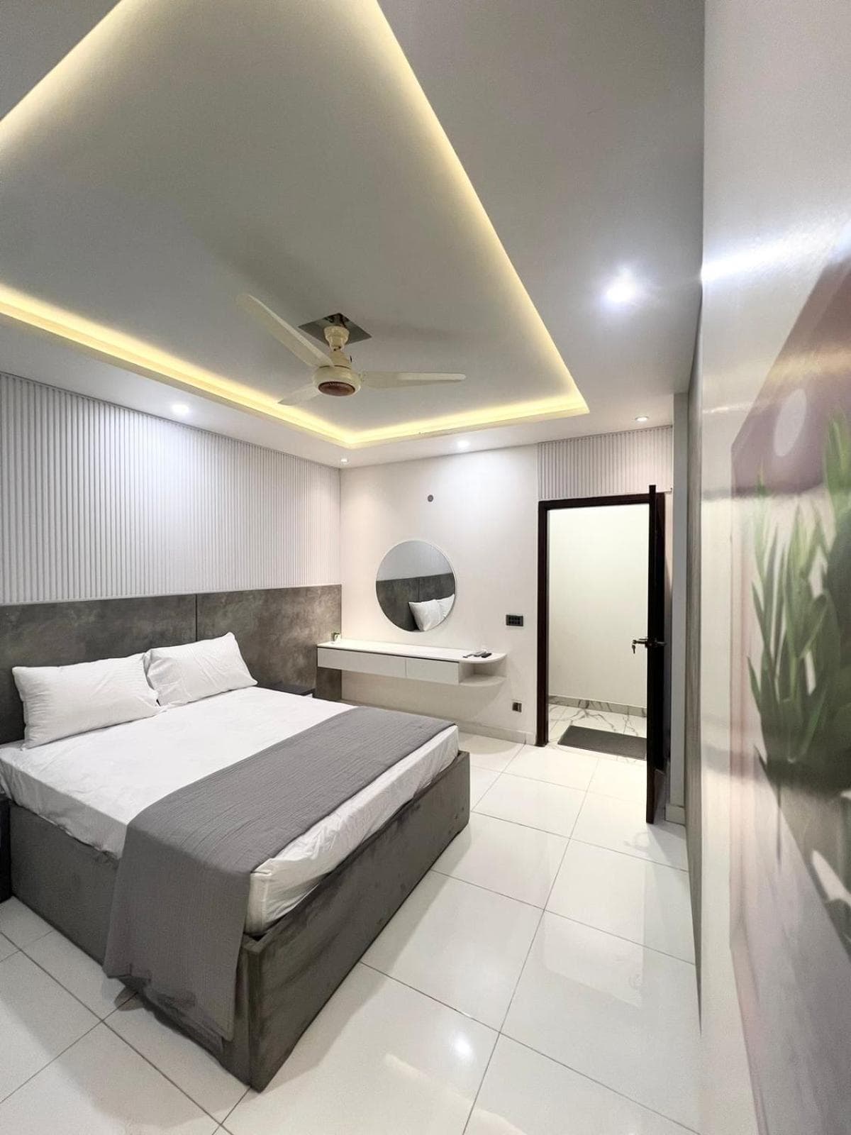 Elegant 2BR Escape Gulshan Iqbal 13-E