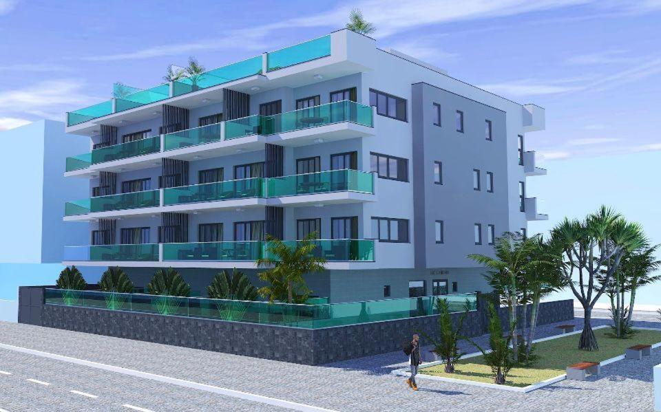 Apartamentos Golfinho Dourado `Edifício Lux,s