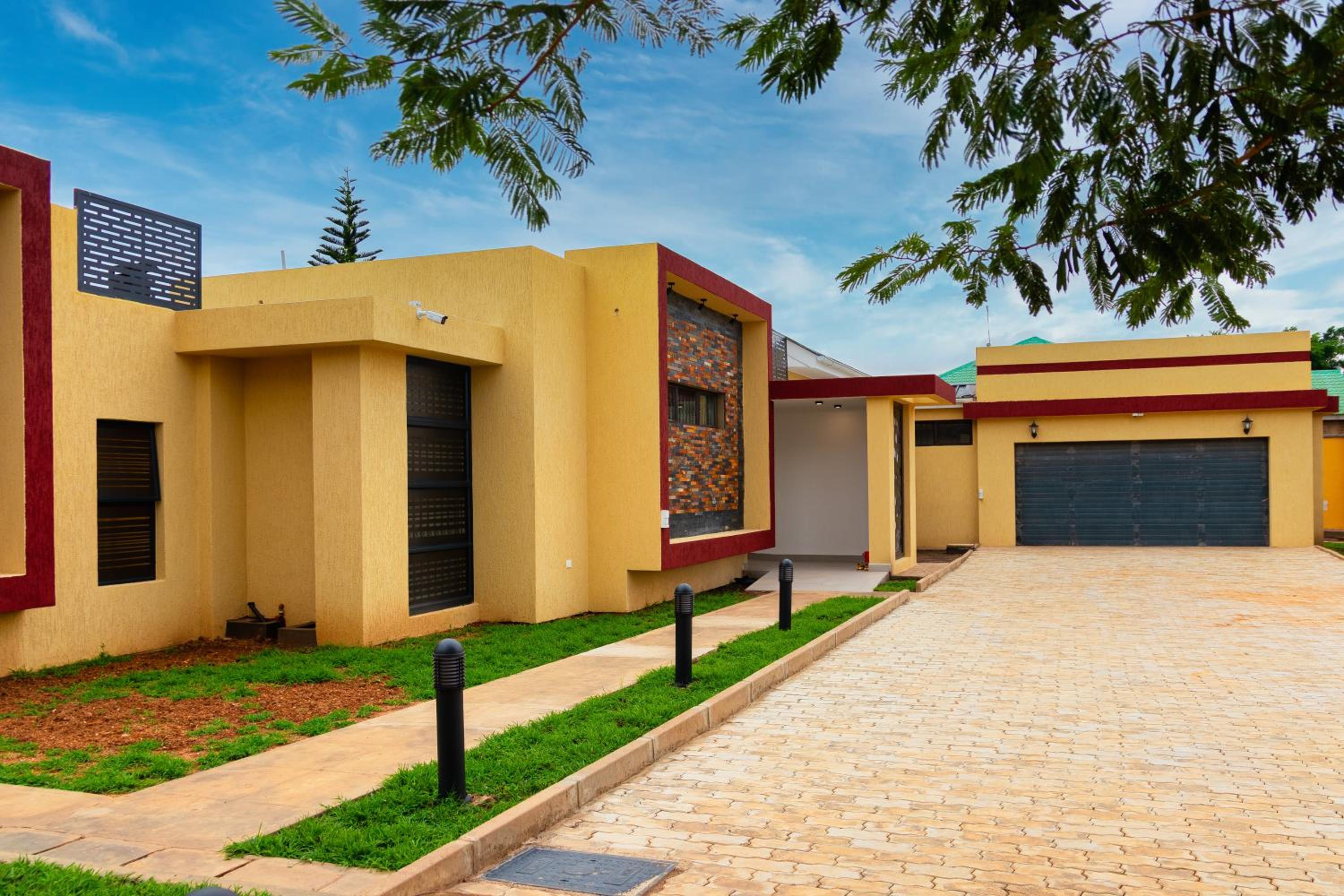 Hilltop Executive Lodge