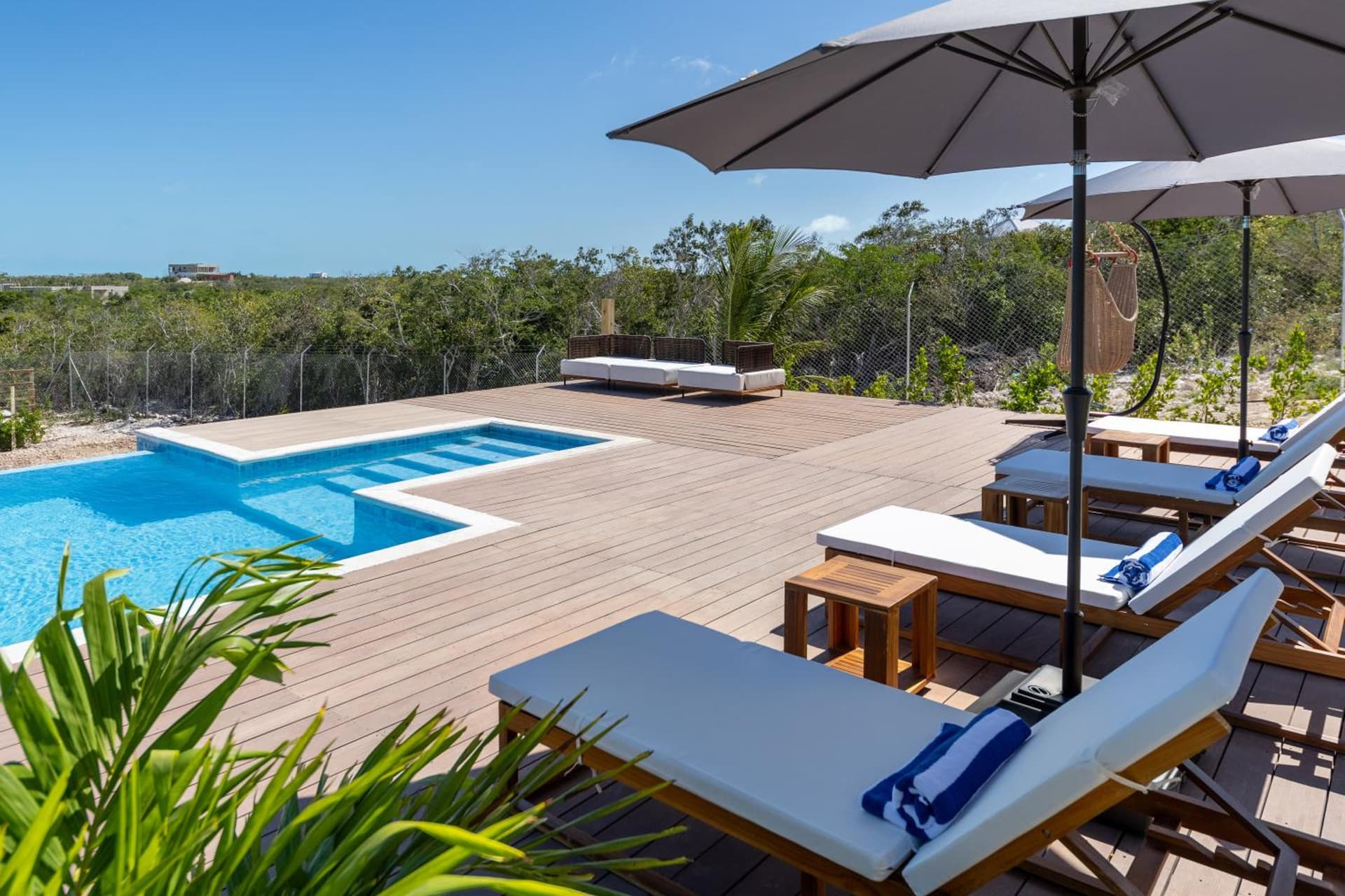 Sienna I Long Bay Retreat I Luxury Stay Near Grace Bay & Long Bay Beach