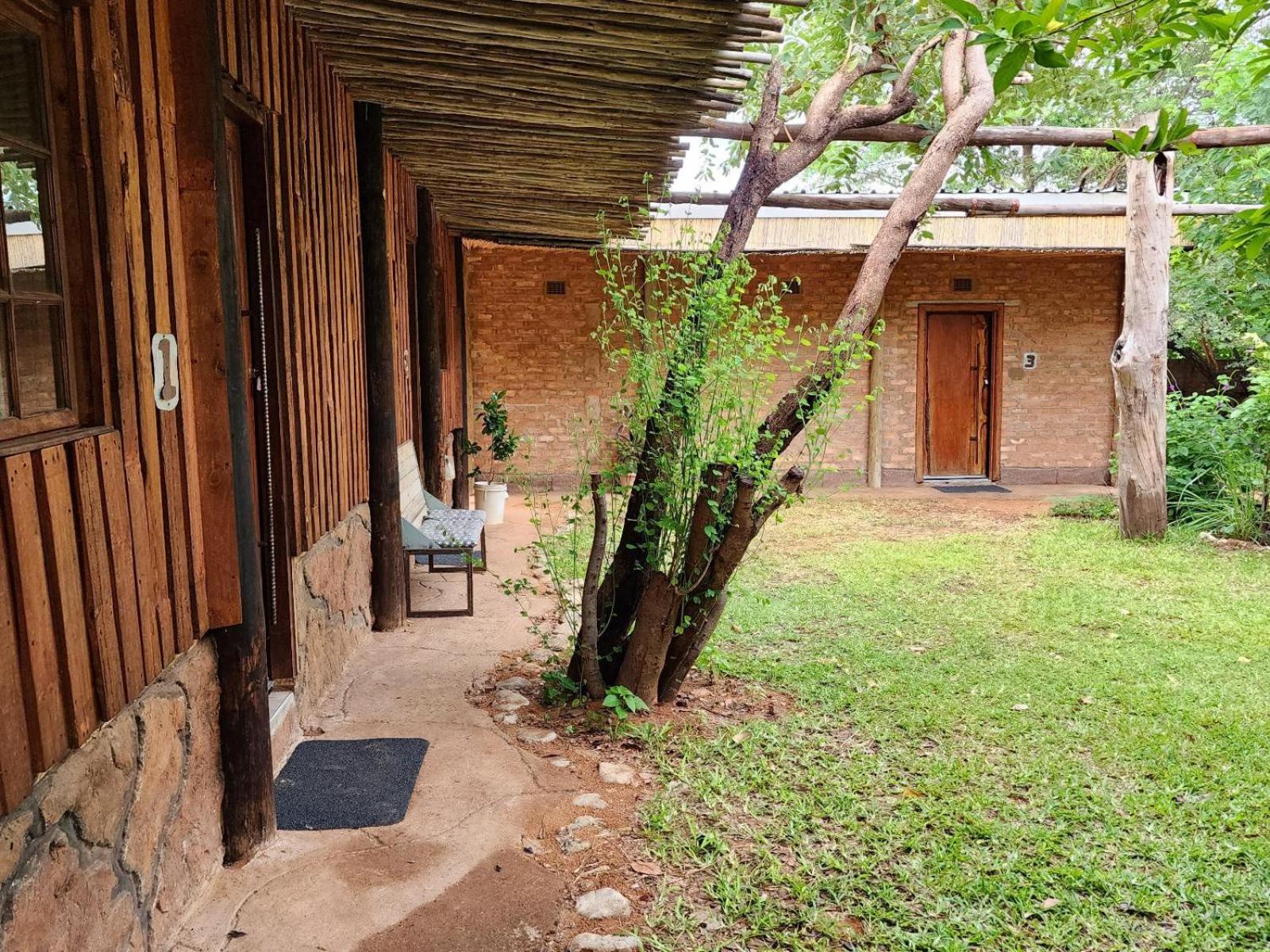 Nxabii Cottages