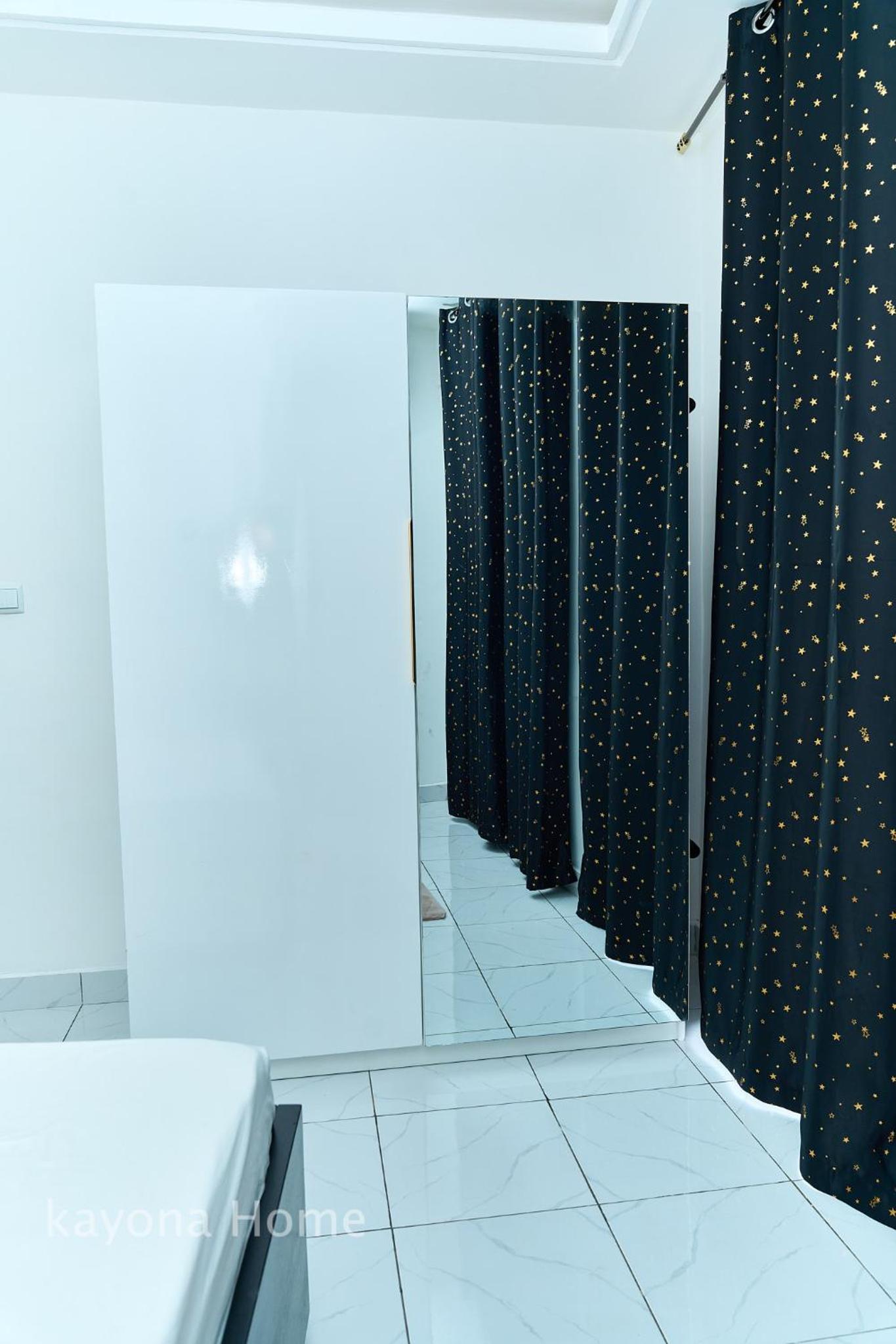 Kayona Home Studio T2 Balcon-Netflix-Wifi-Parking SERVICESConciergerie