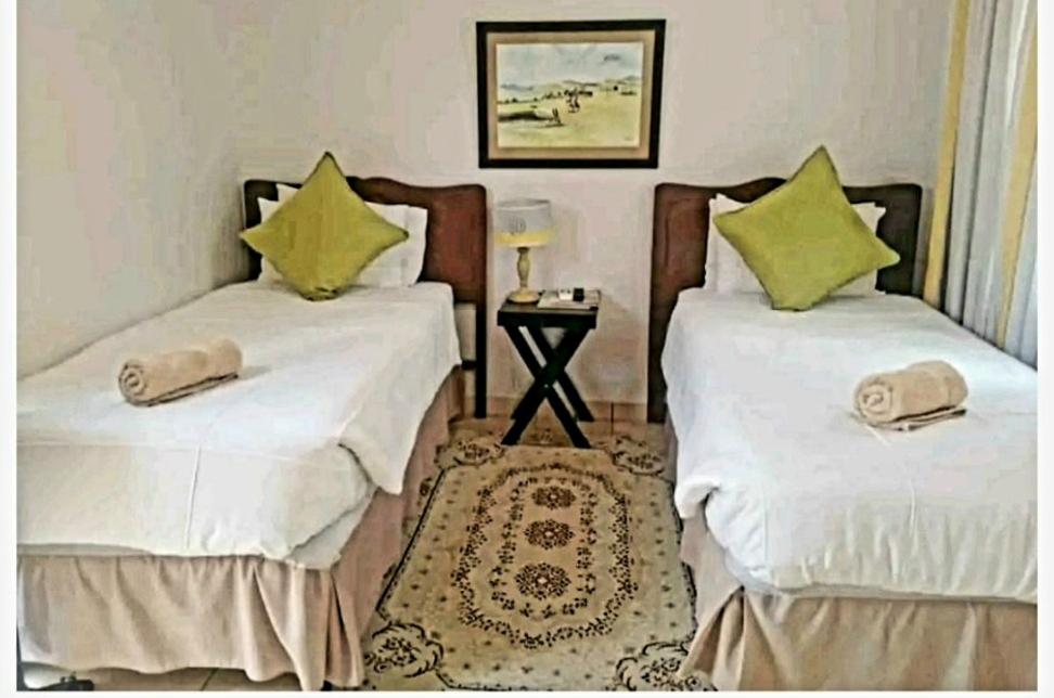 Genius Guesthouse & Tours