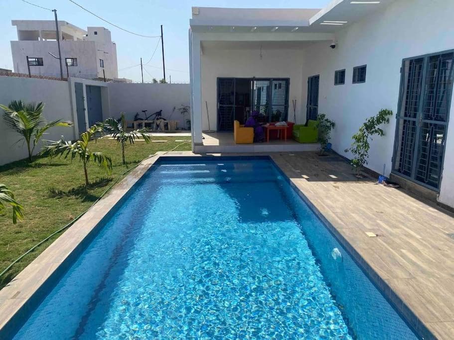 Villa 3 chambres piscine saly
