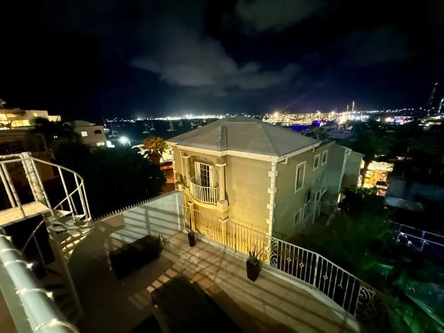 Hillside Beach Townhouse Simpson Bay