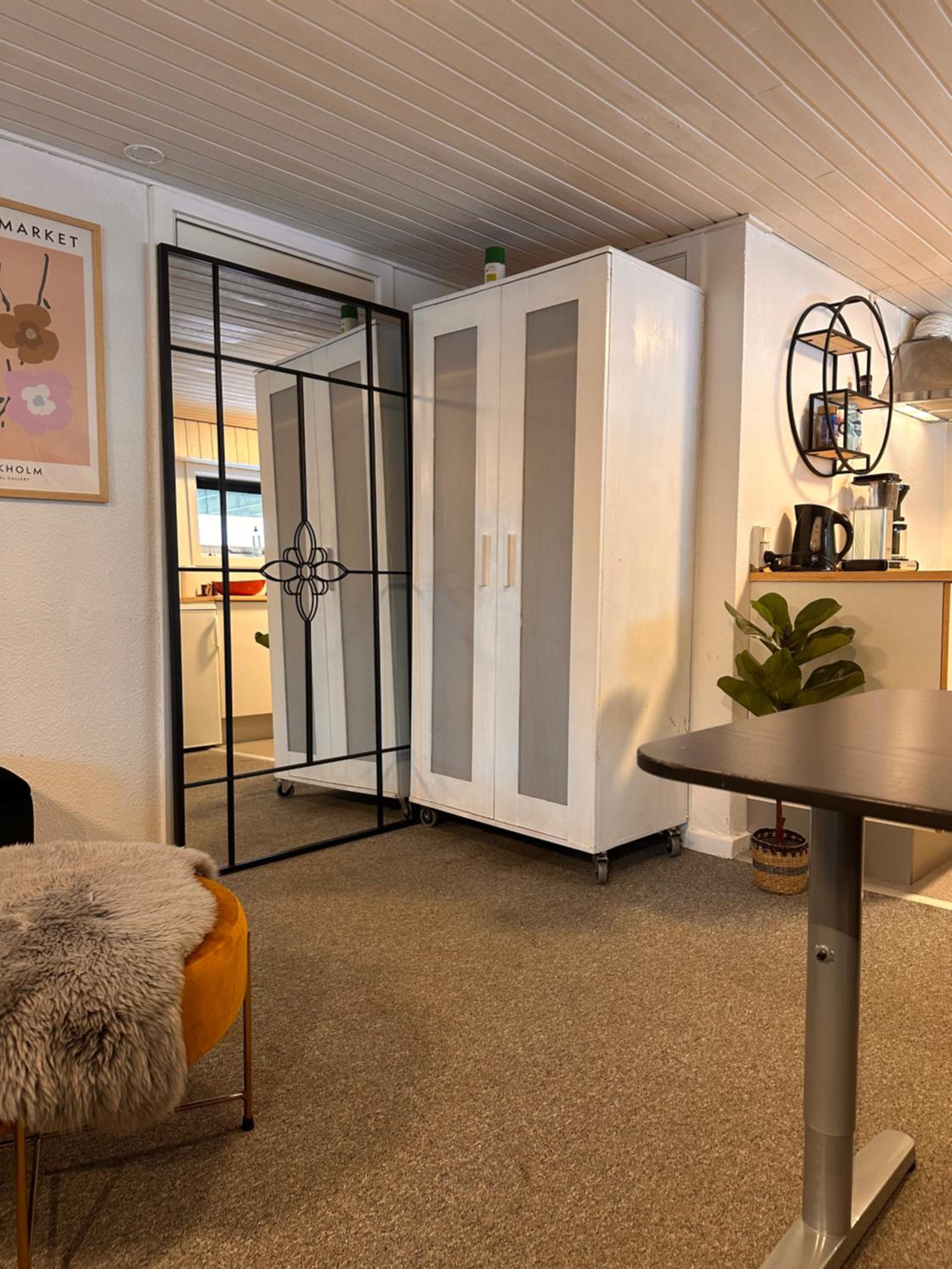 1-Room Apartment In City Center