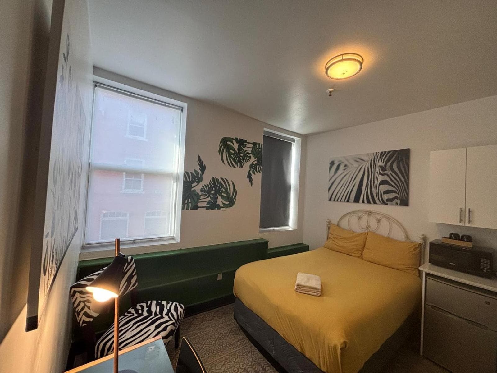 Queen Nest Hotel