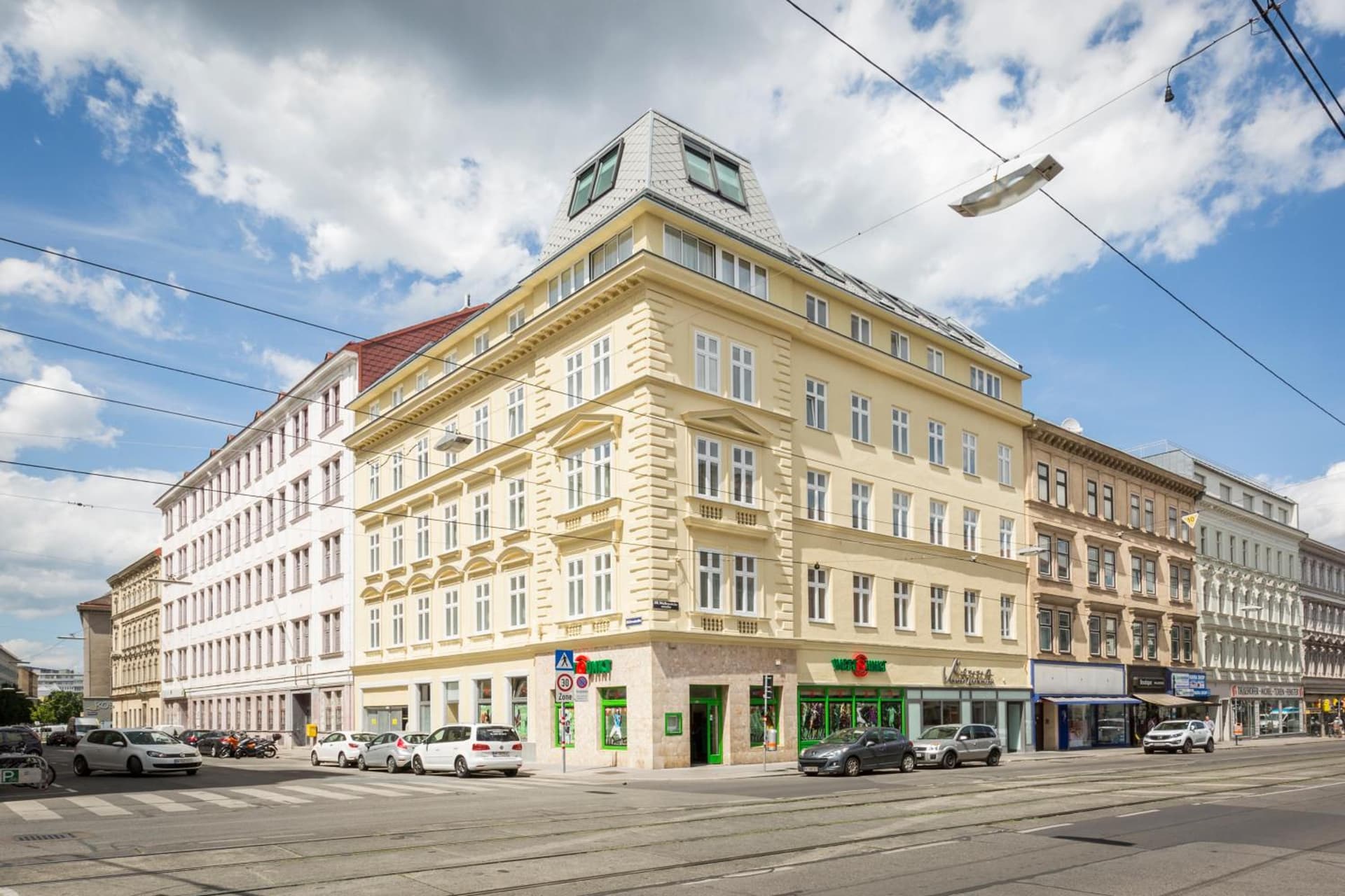 Vienna Grand Apartments City