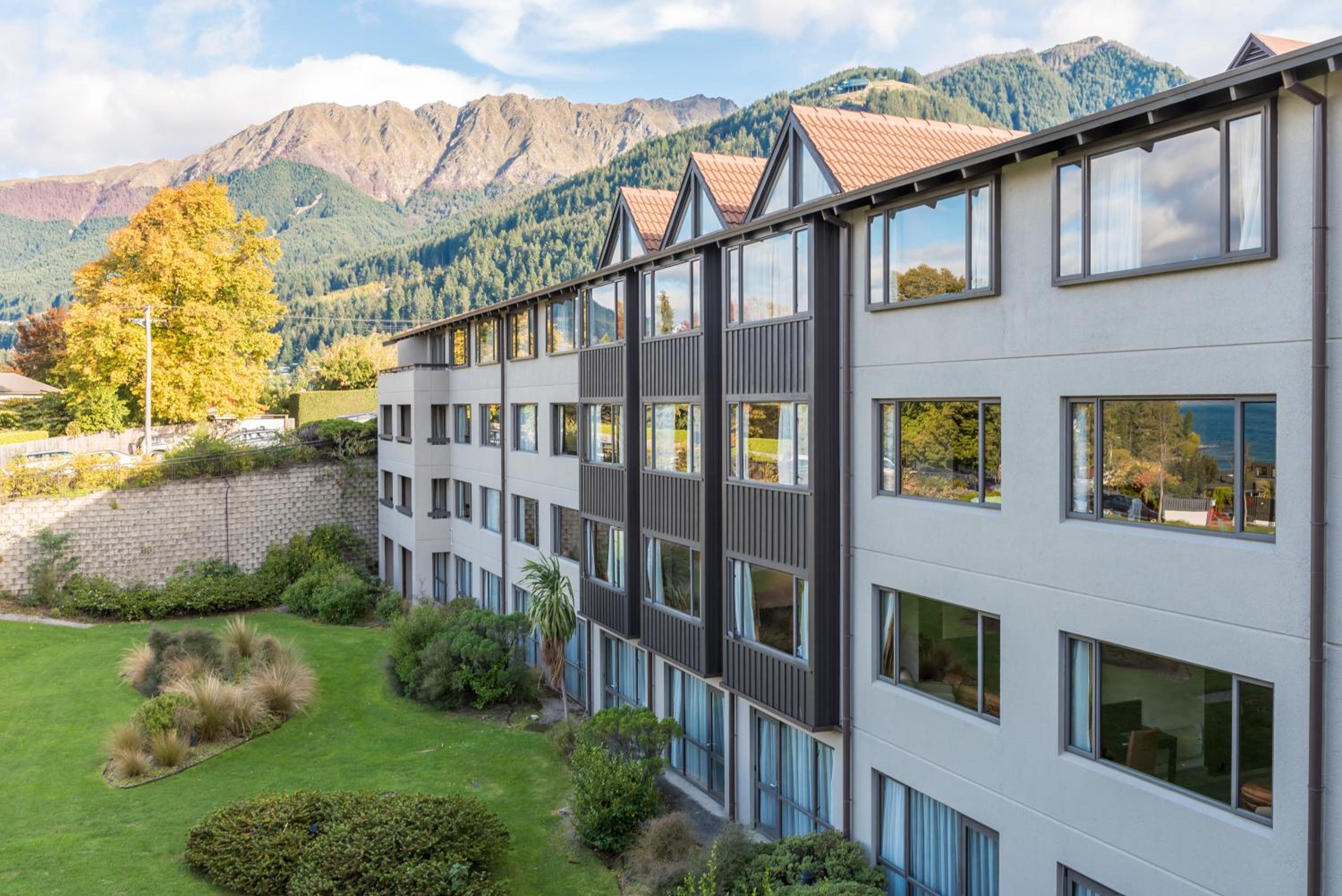 Copthorne Hotel and Resort Lakefront Queenstown